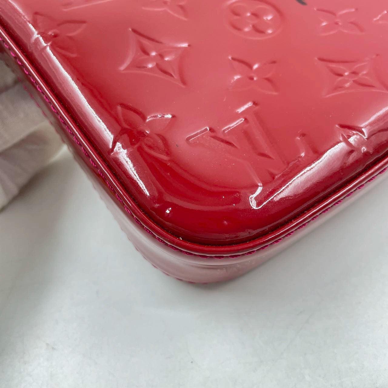 Louis Vuitton Pochette Accessoire Patent Leather Red Medium For Sale 12