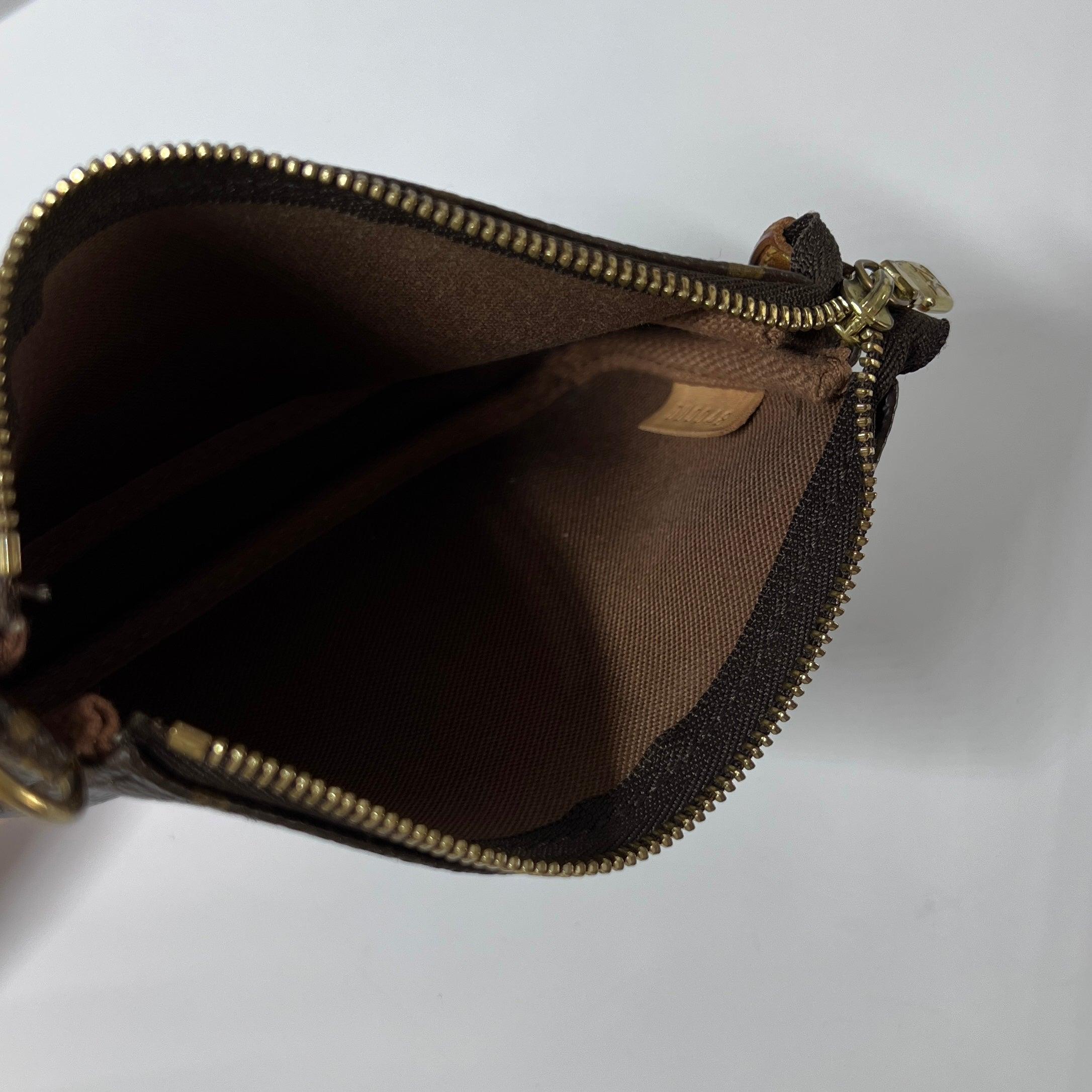 Louis Vuitton Pochette Accessoires Monogram Canvas Brown 2008 Excellent état - En vente à SAINT-OUEN-SUR-SEINE, FR