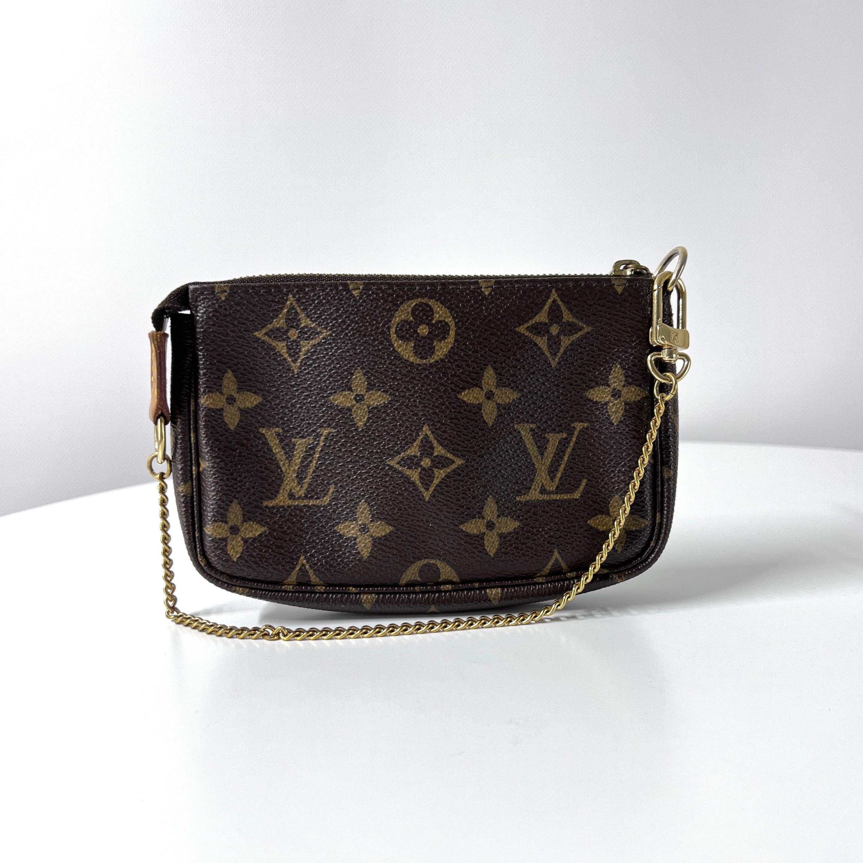 Louis Vuitton Pochette Accessoires Monogram Canvas Brown 2008 en vente 2