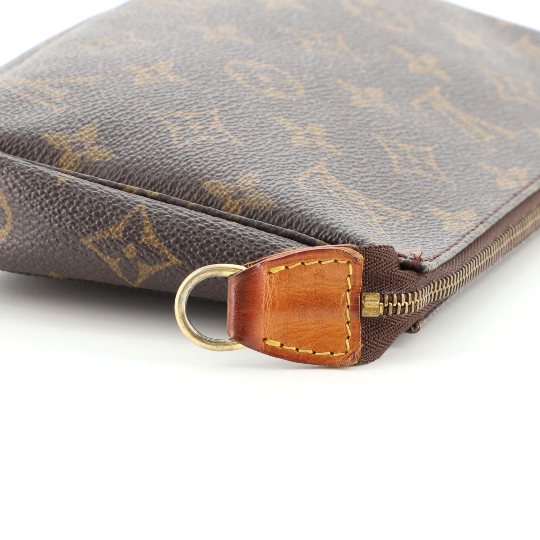 Louis Vuitton Pochette Accessoires Monogram Canvas In Good Condition In NY, NY