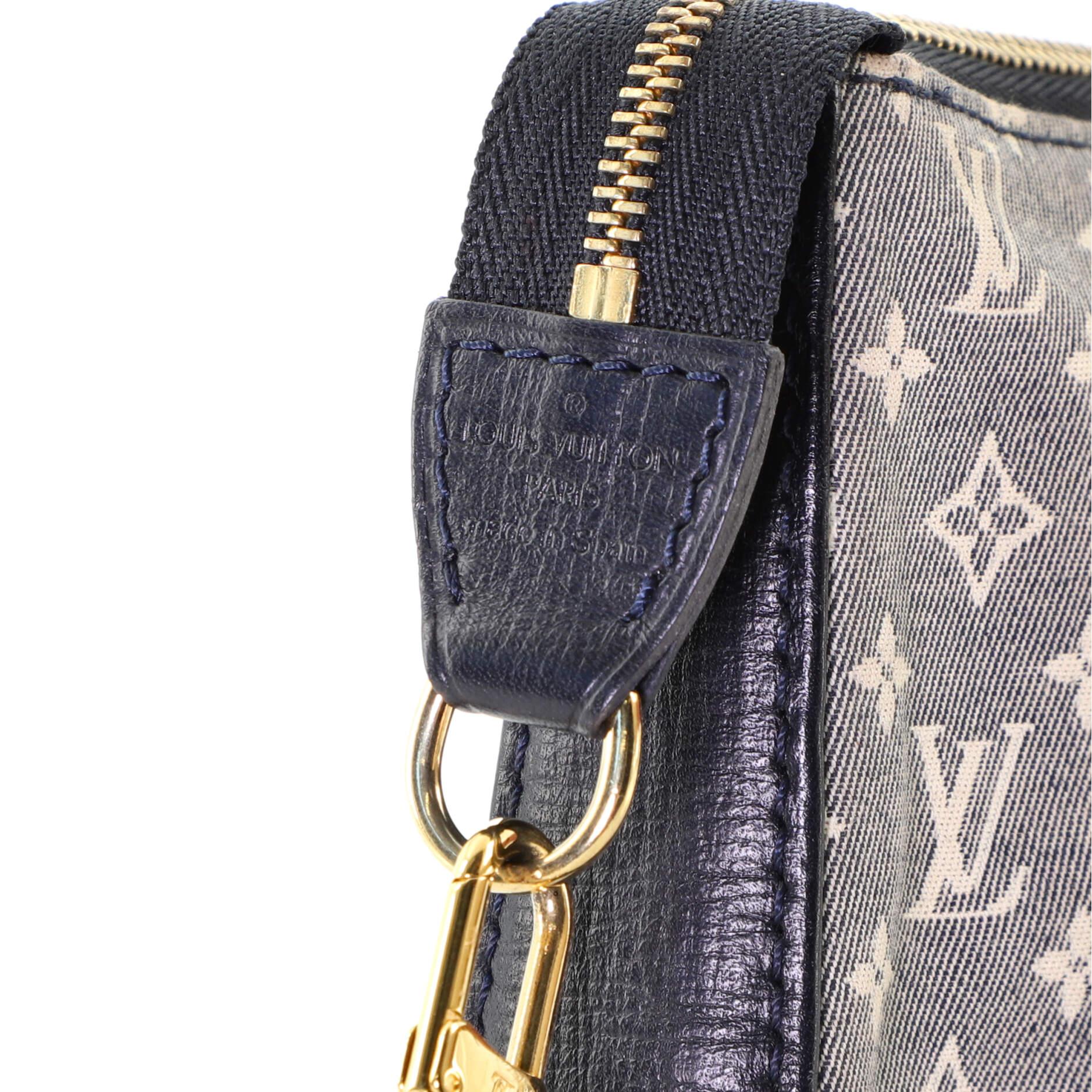 Louis Vuitton Pochette-Accessoires mit Monogramm aus Idylle 2