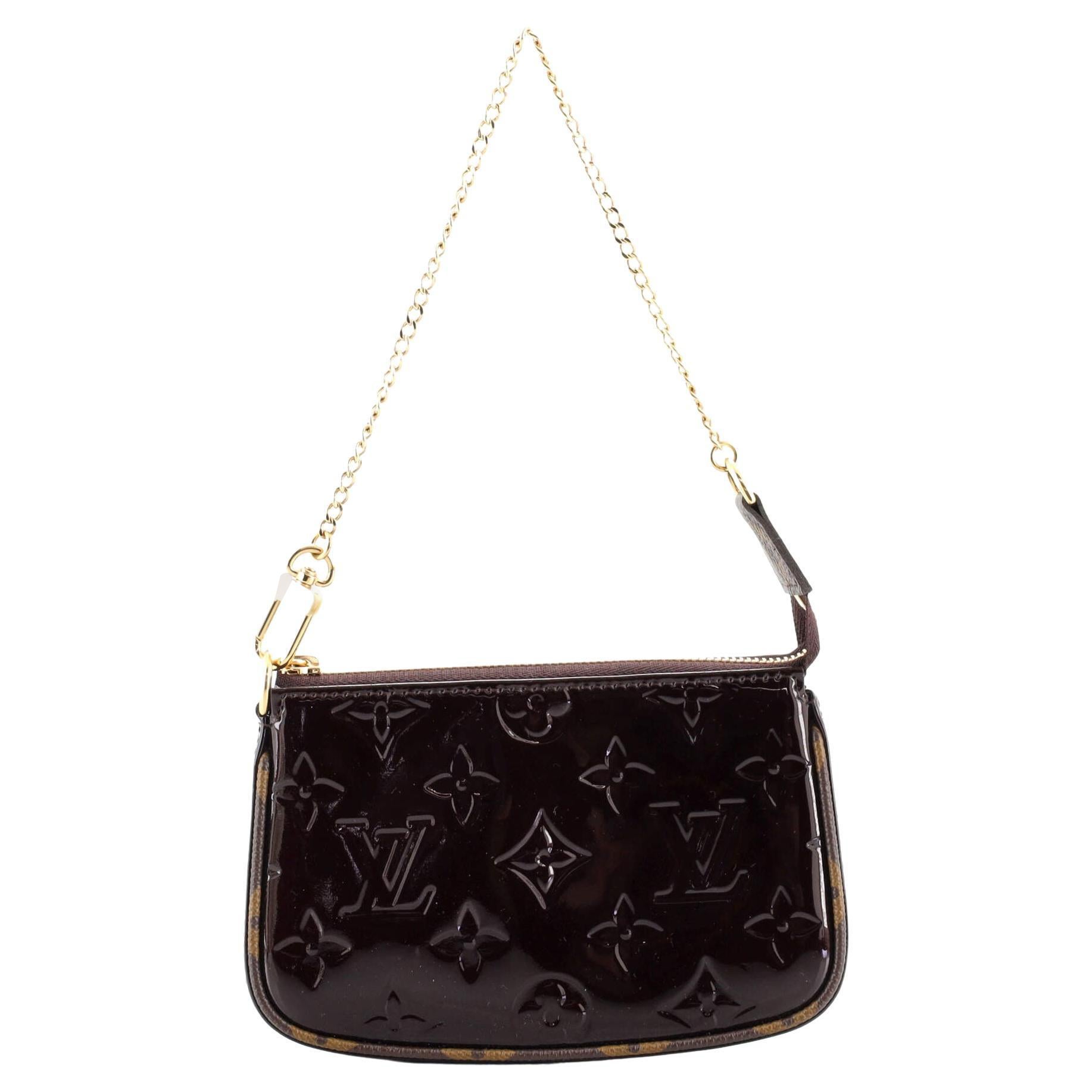 Louis Vuitton Pochette-Accessoires mit Monogramm Vernis und Monogramm Canvas M