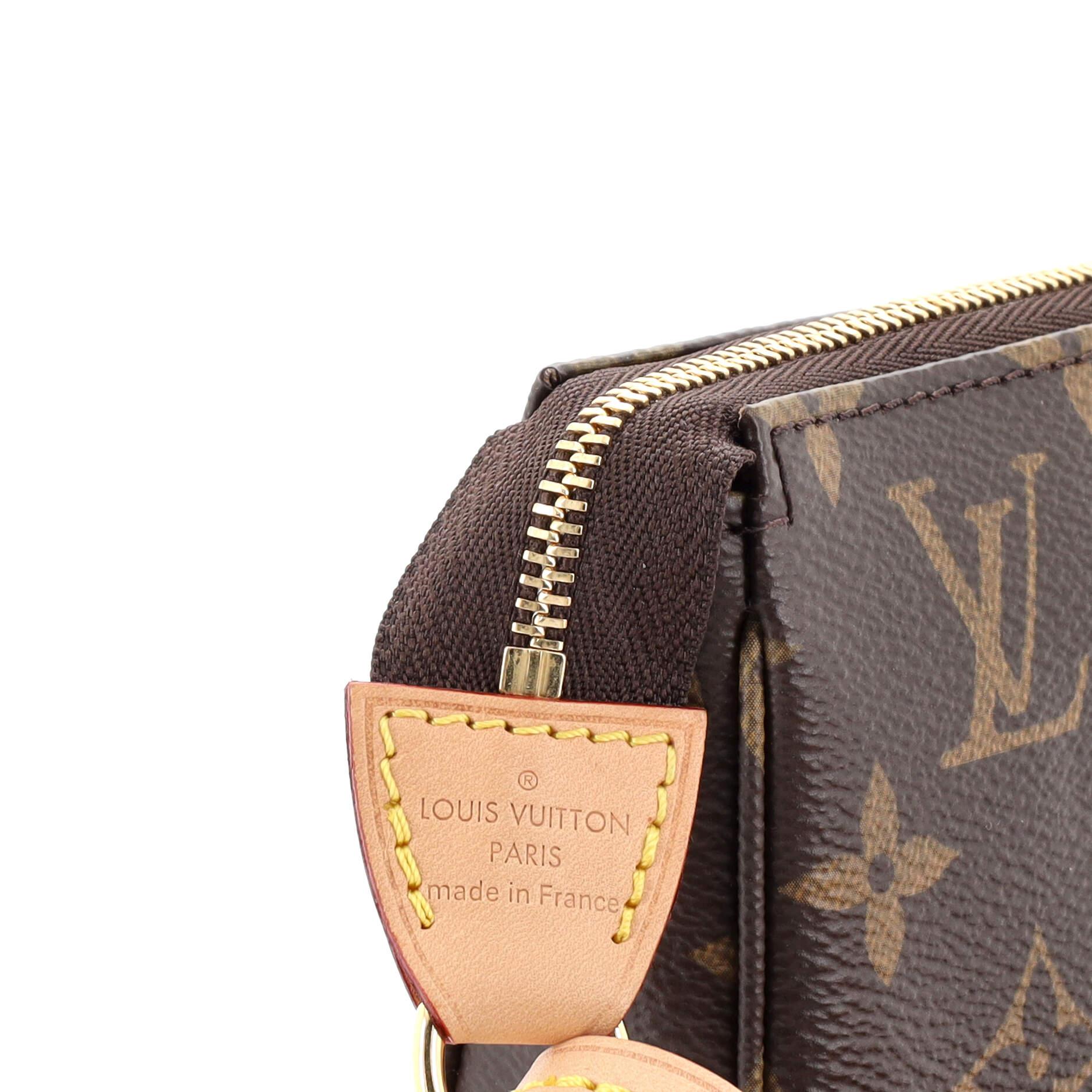 Louis Vuitton Pochette Accessoires NM Toile Monogram Bon état à NY, NY