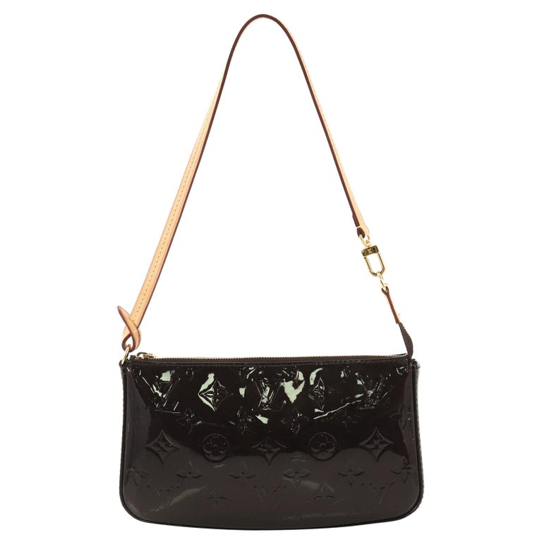 Pochette accessoire patent leather handbag Louis Vuitton White in