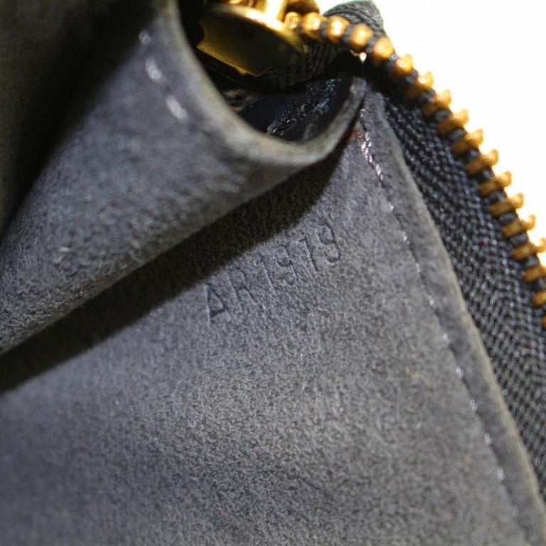Louis Vuitton Pochette Accessoires Noir 868118 Black Leather Wristlet ...
