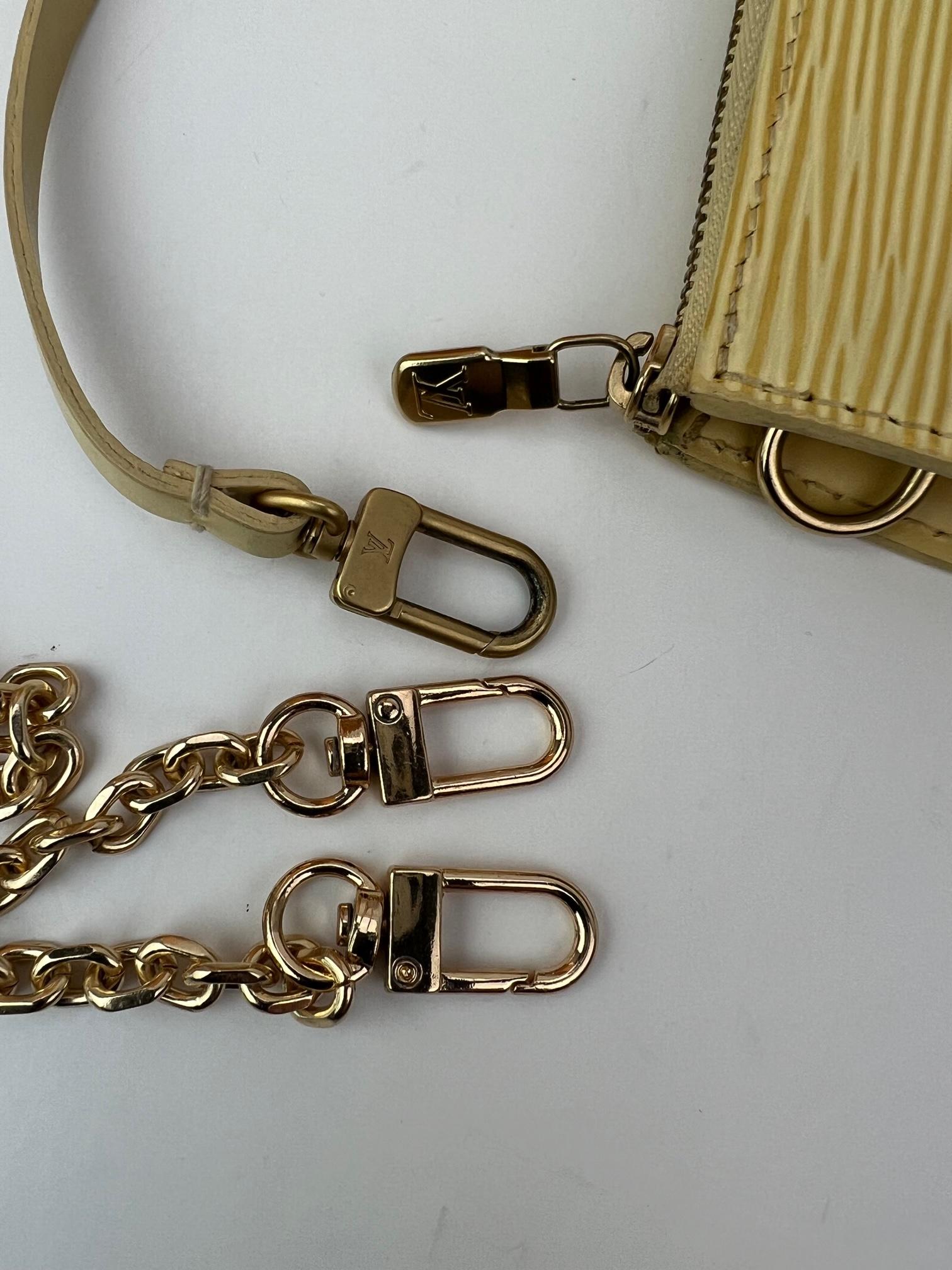 Accessoires de pochette Louis Vuitton  Epi 24 Yellow Leather Crossbody Bag Pour femmes en vente