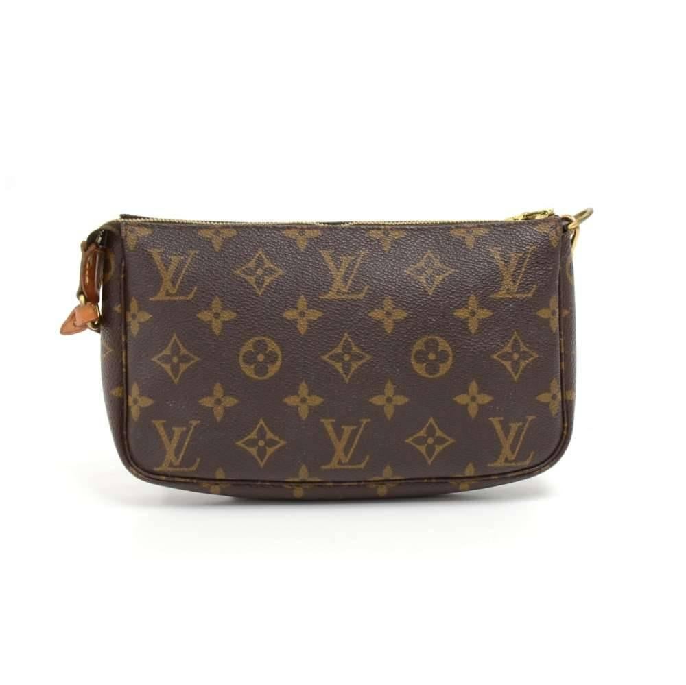 Louis Vuitton Pochette Accessories in monogram canvas. It stores beauty products and other daily essentials. Perfect for a night out and parties. It can be either hand-held or linked to the D-ring found in many Louis Vuitton. SKU: LP223

Made in: