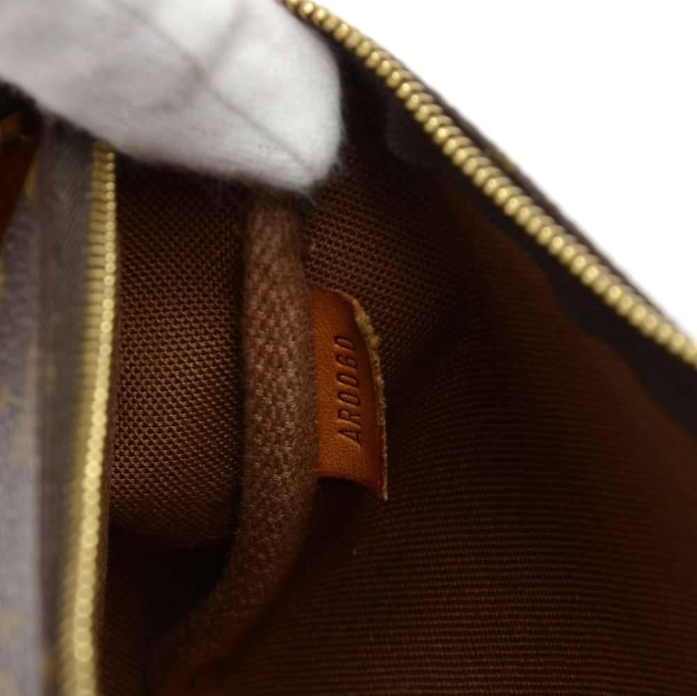 Louis Vuitton Pochette Accessories Monogram Canvas Hand Bag 3