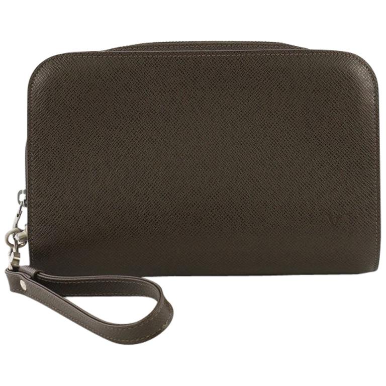 Louis Vuitton Pochette Baikal Clutch Taiga Leather