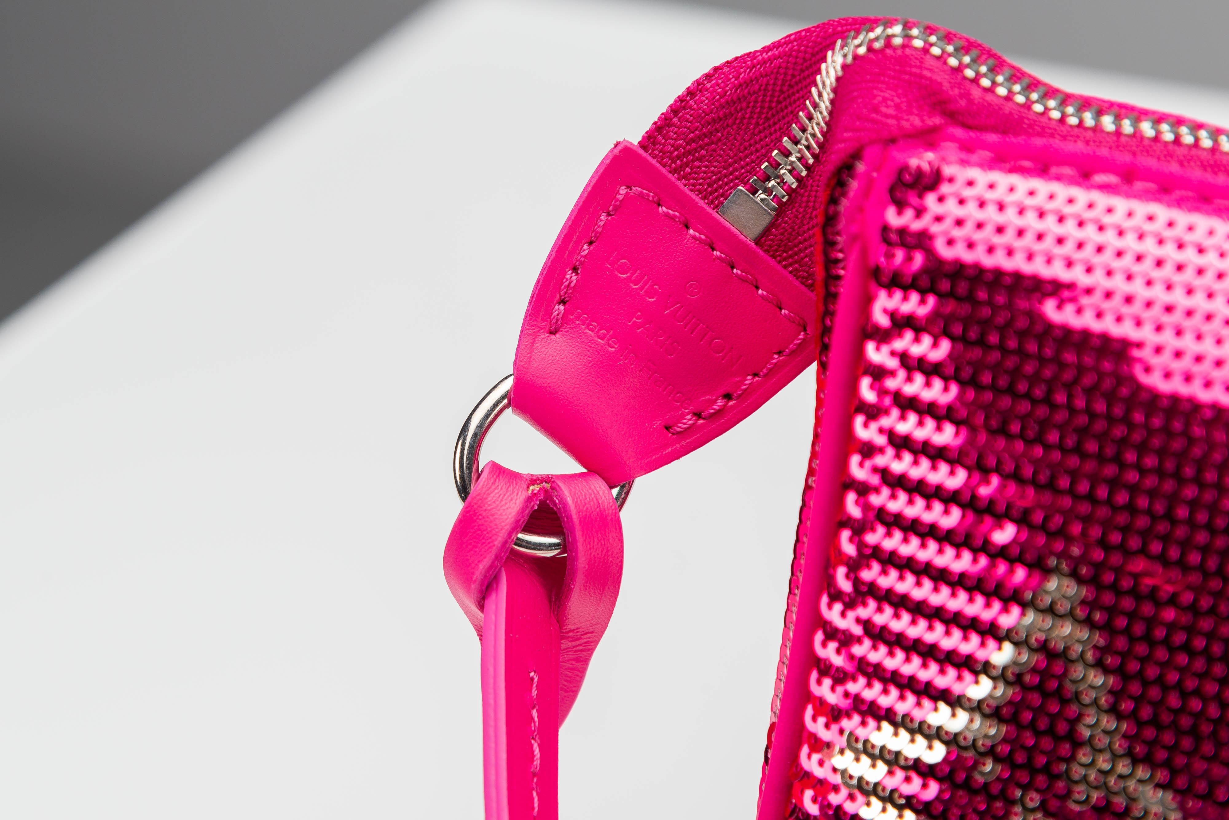 Louis Vuitton Pochette Fuchsia Sequins Rare NEW For Sale 9