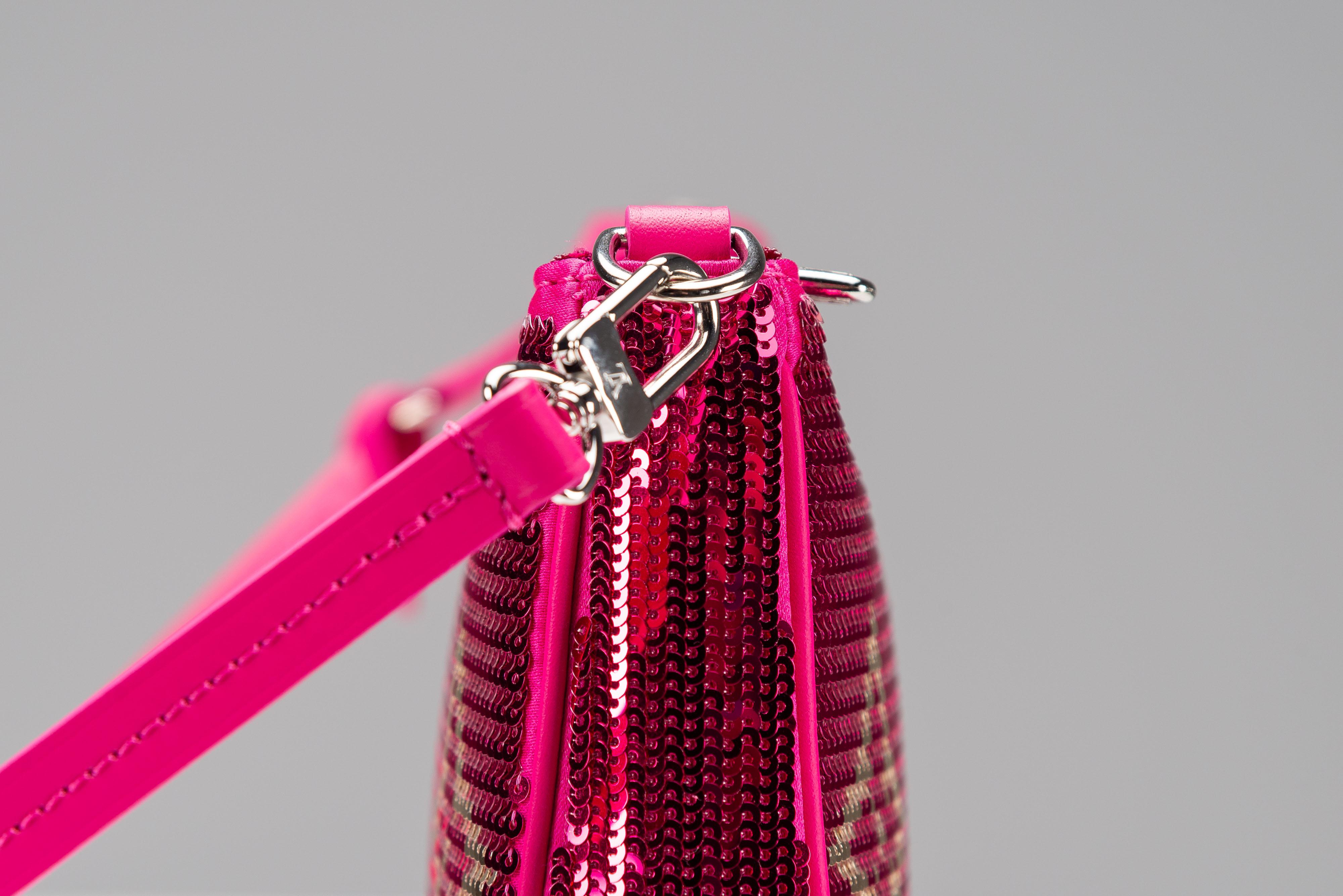 Louis Vuitton Pochette Fuchsia Sequins Rare NEW For Sale 14