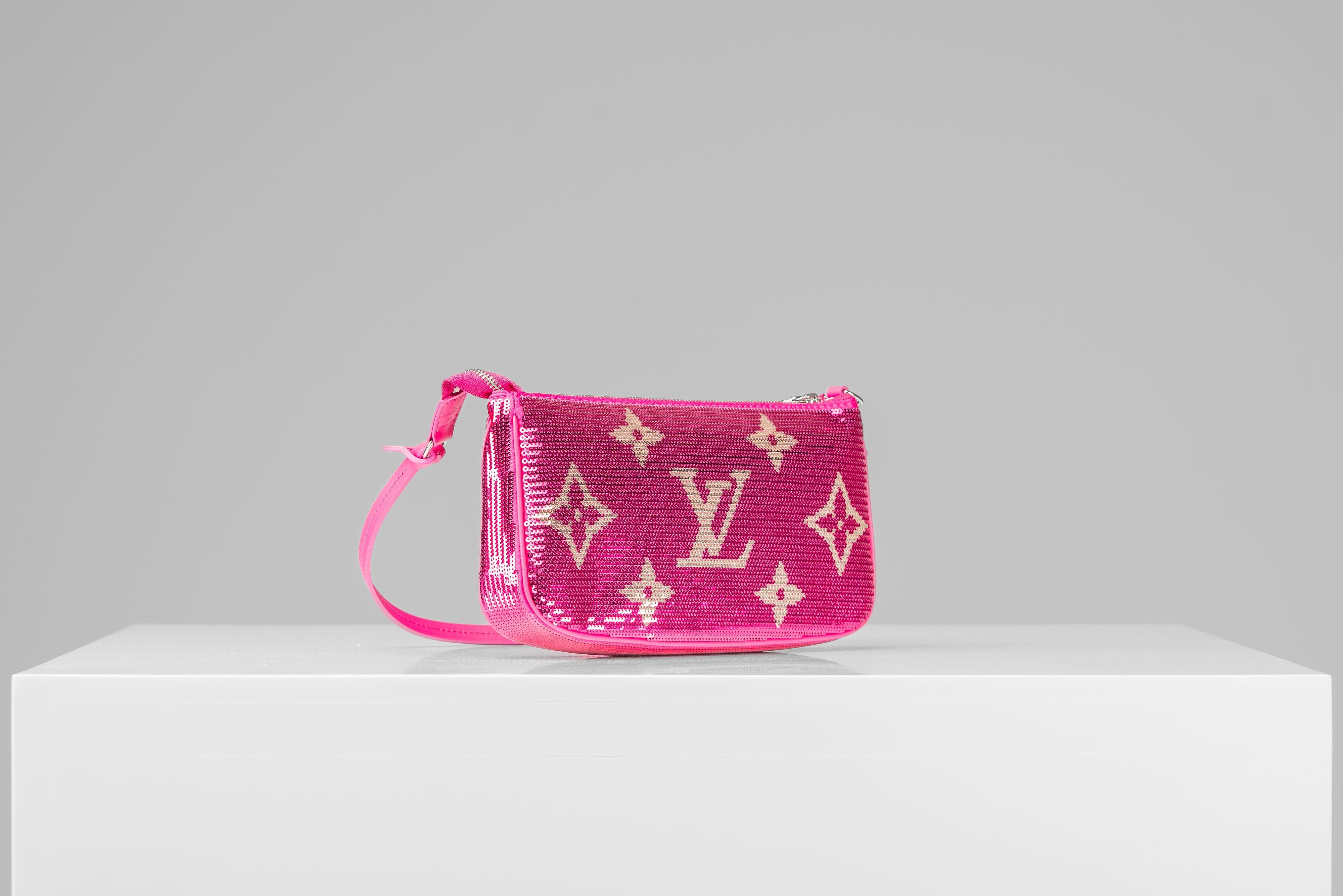 Women's or Men's Louis Vuitton Pochette Fuchsia Sequins Rare NEW For Sale