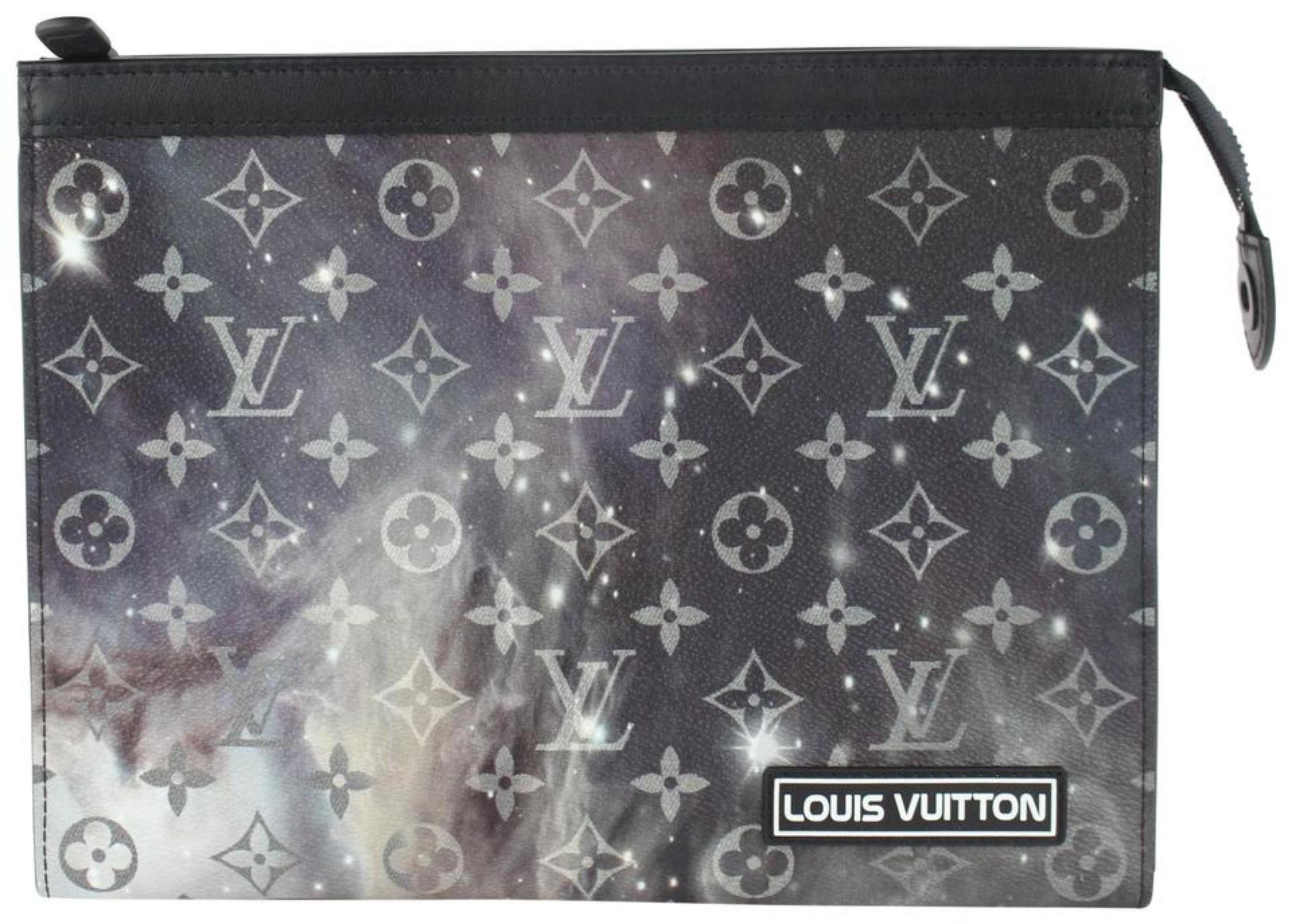 Louis Vuitton Pochette Galaxy Voyage Mm 2lz1106 Grey Coated Canvas Wristlet For Sale