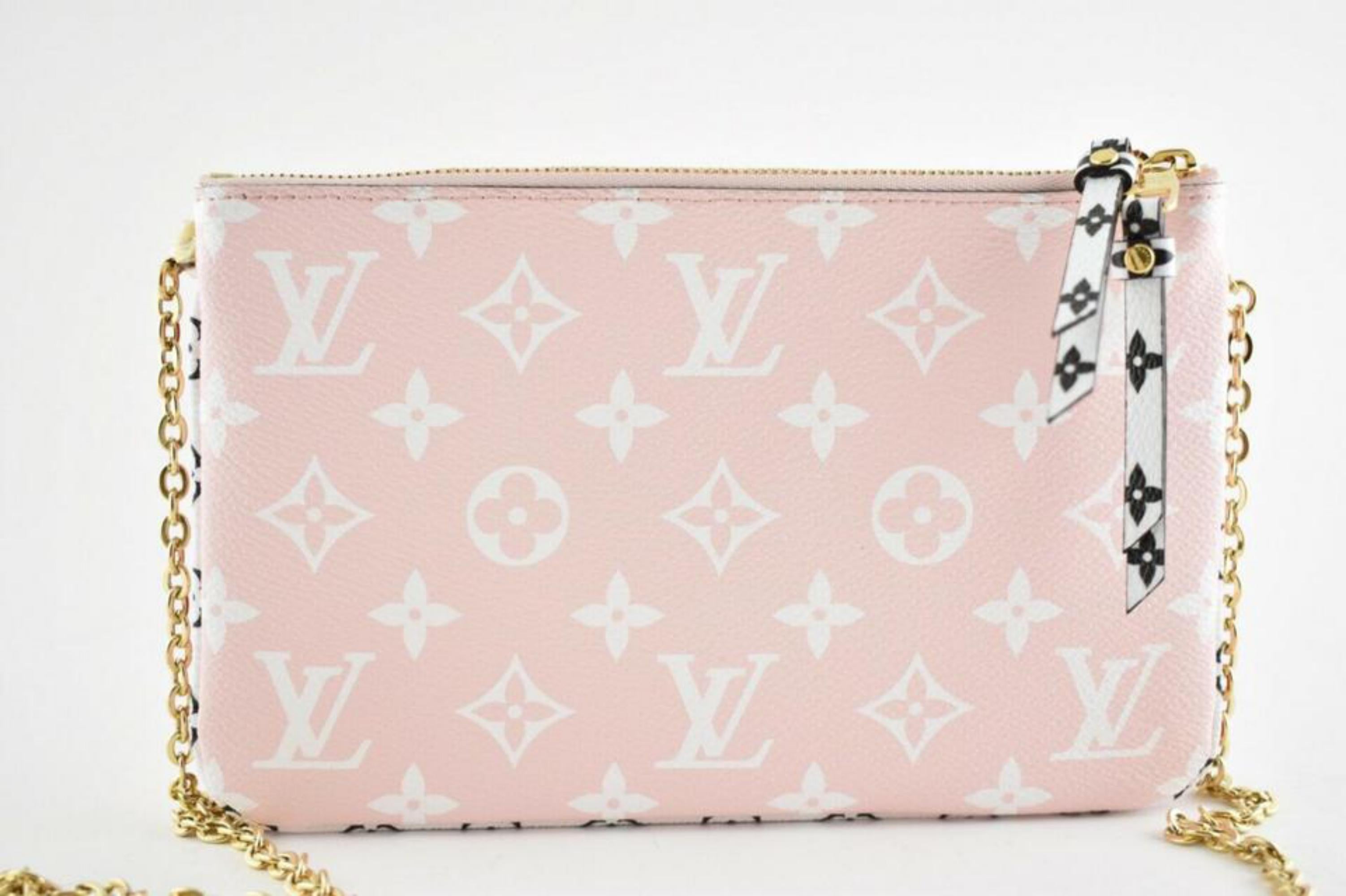 BRAND NEW IN BOX
(10/10 or N)
Includes Dust Bag and Box
Brand: Louis Vuitton
Size: (7.9 x 4.9 x 1.2)
Name: Pochette Double Zip
Color: Red / Pink / White
Style: Crossbody Bag
Material: Monogram Coated Canvas
Red giant logo white front
Pink giant logo