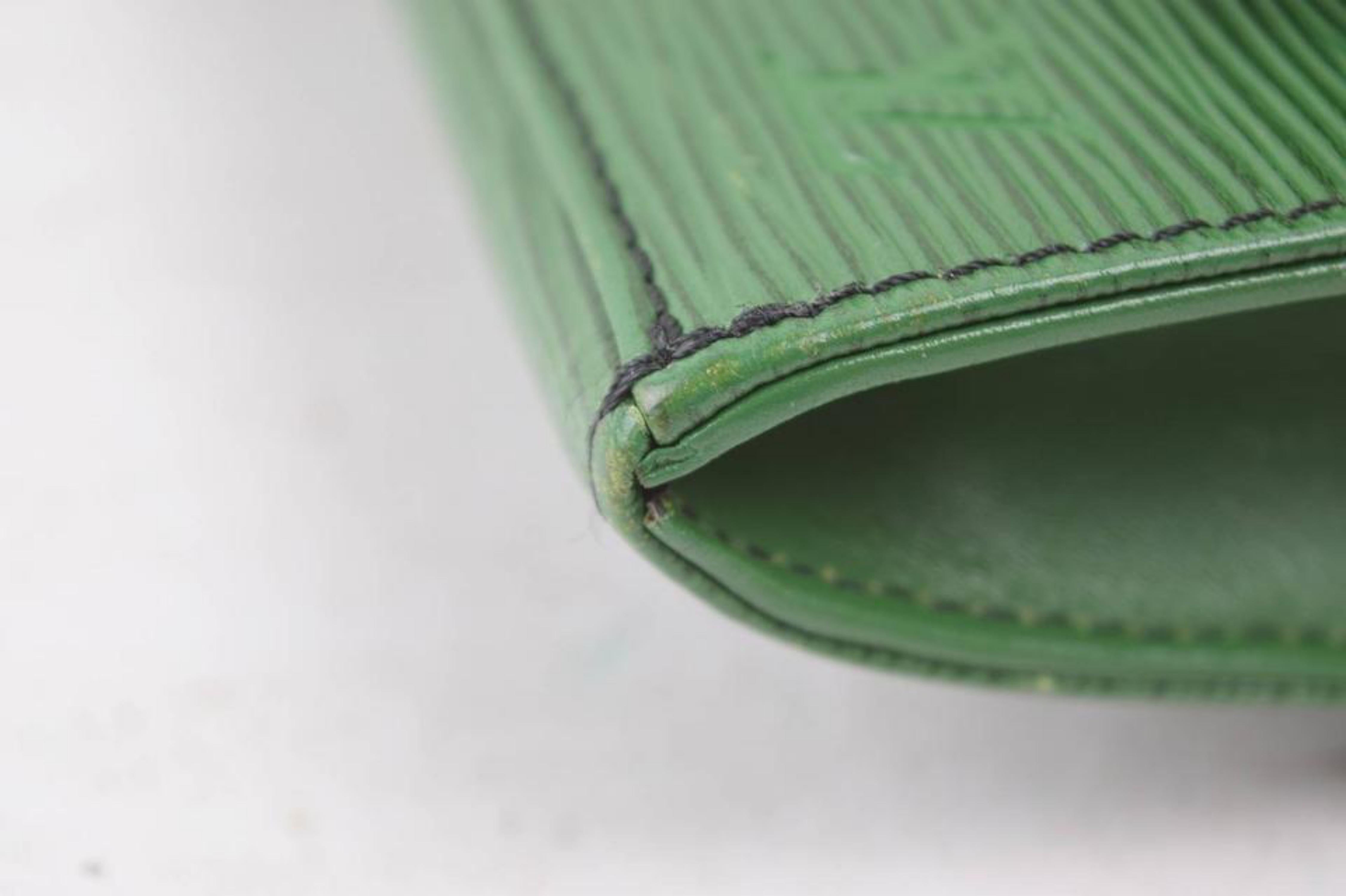 Louis Vuitton Pochette Iena Borneo Folding 868407 Green Leather Clutch For Sale 2