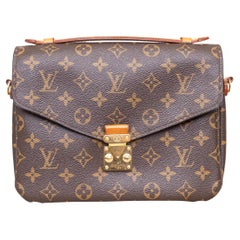 Louis Vuitton Pochette Métis - '20s