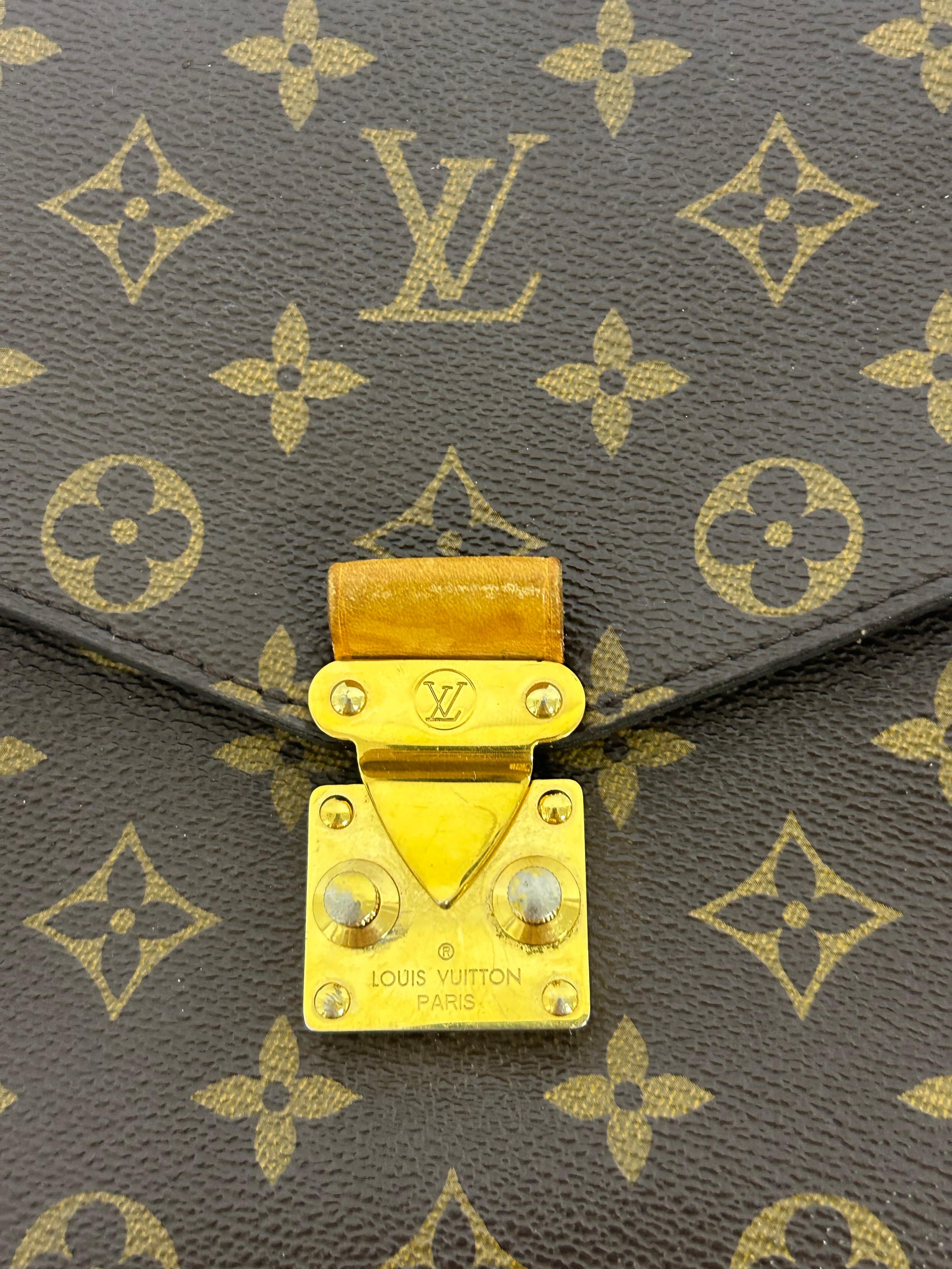 Louis Vuitton Pochette Métis Bag 7
