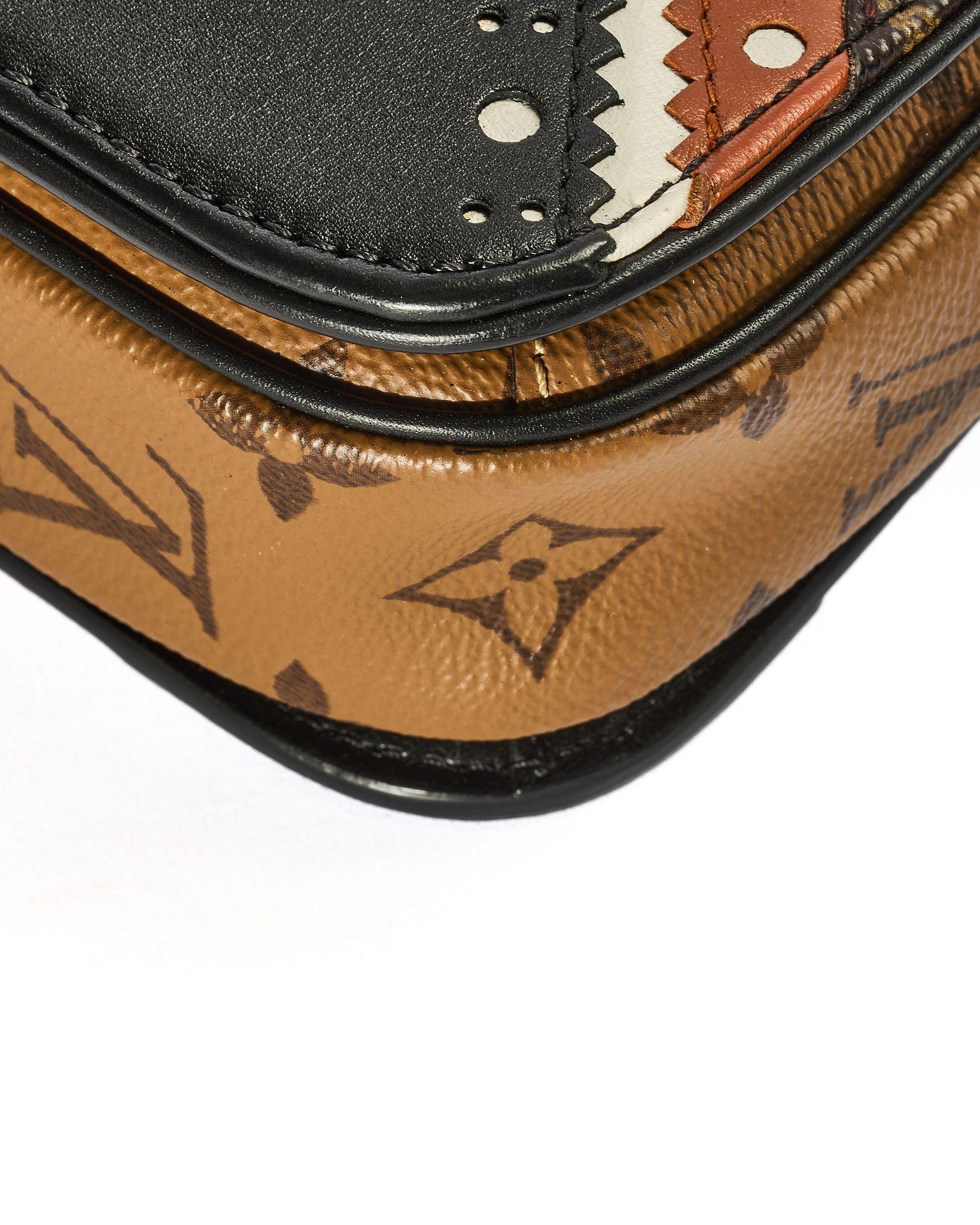 Louis Vuitton Pochette Métis Brougne Reverse Monogram en vente 2