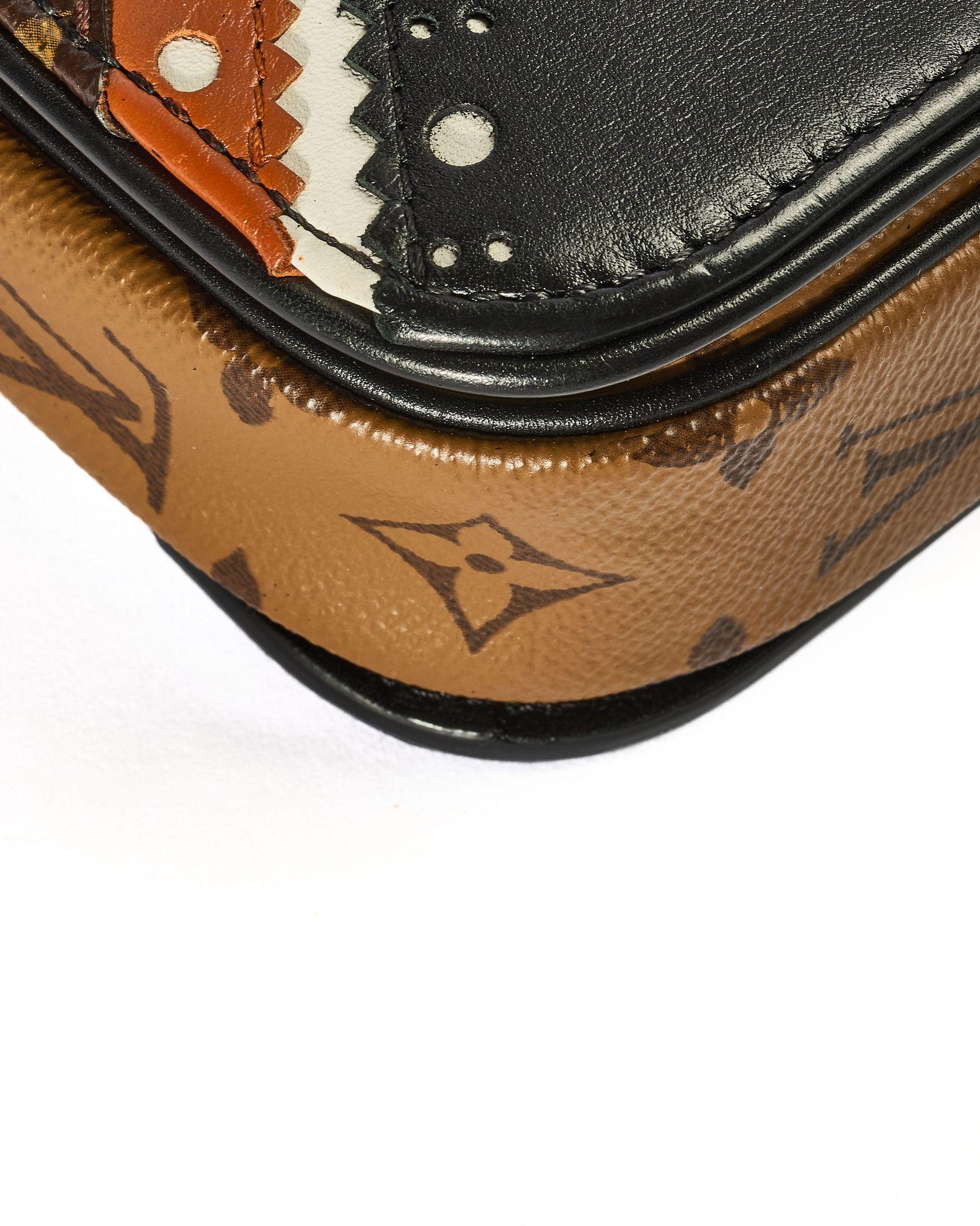 Louis Vuitton Pochette Métis Brougne Reverse Monogram en vente 3