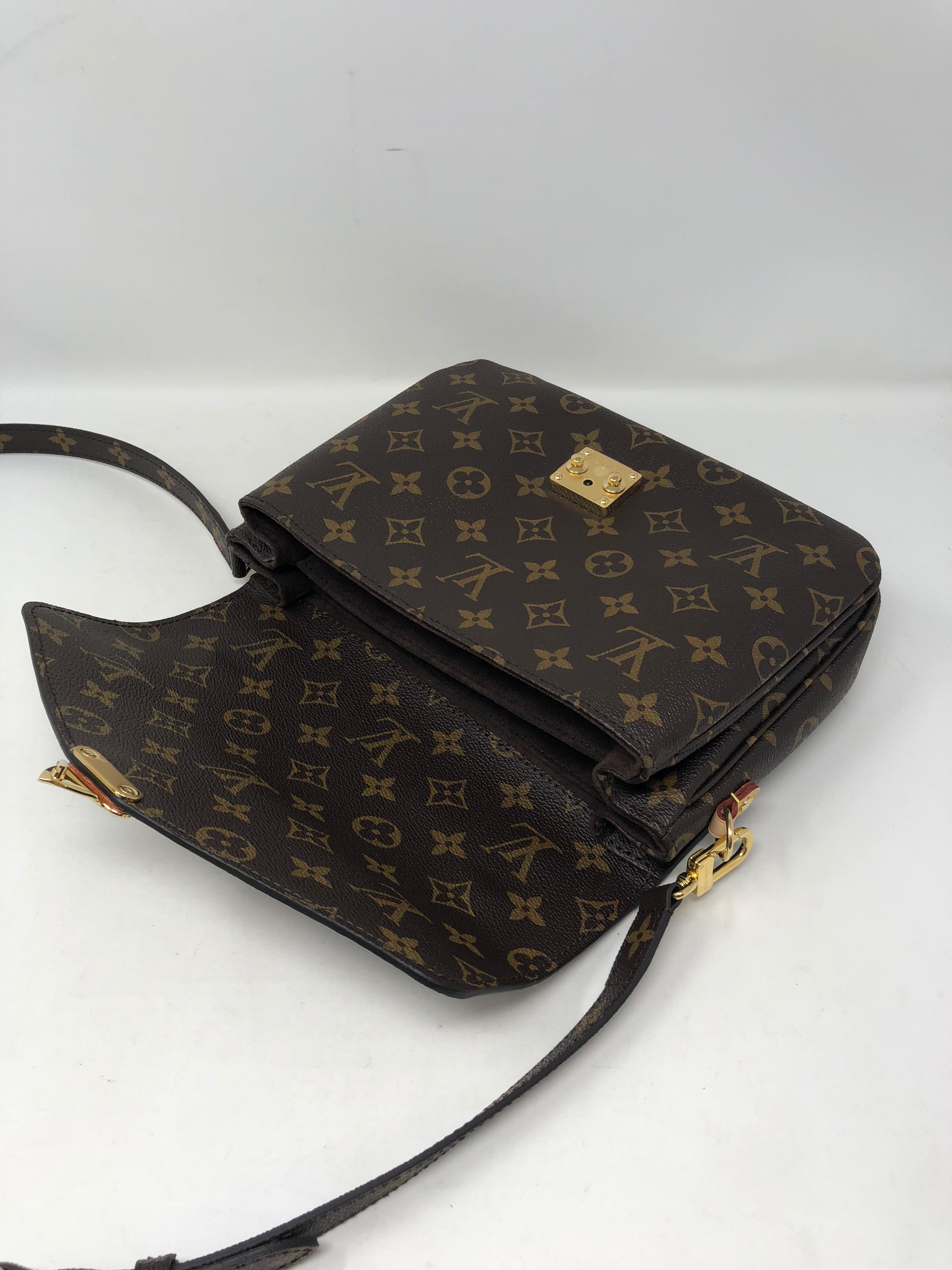 Louis Vuitton Pochette Metis 7