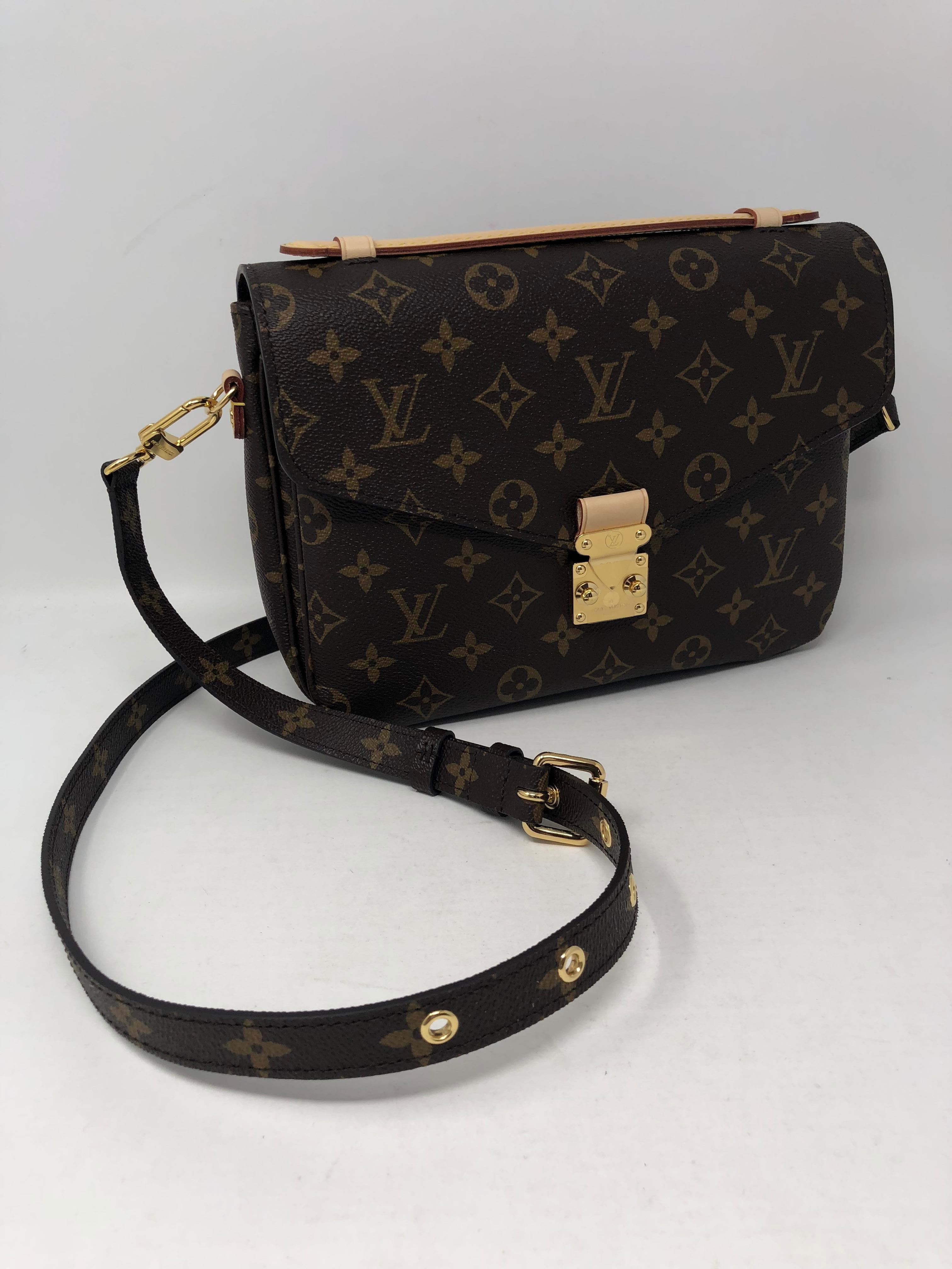 louis vuitton pochette metis black