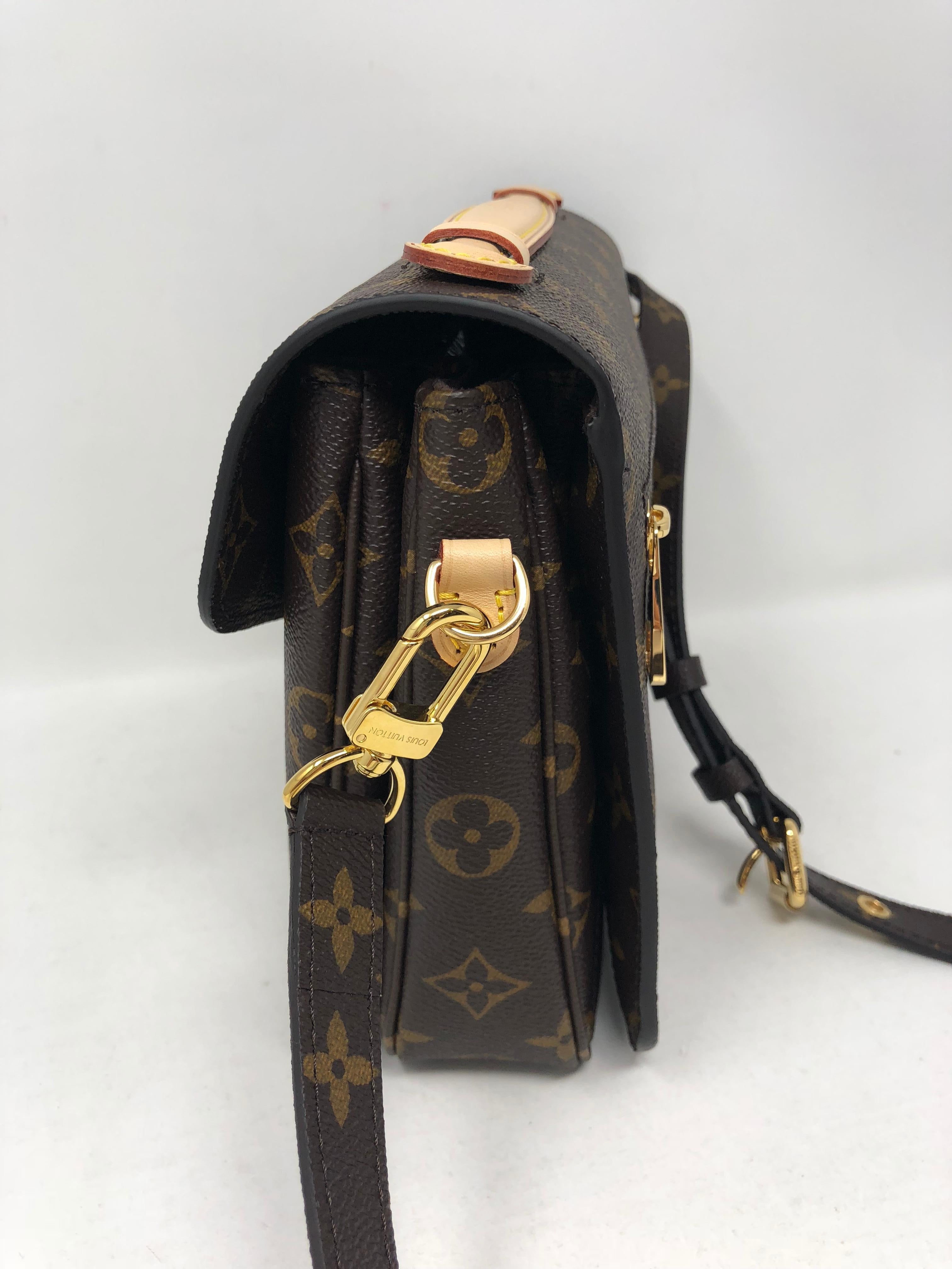 Louis Vuitton Pochette Metis 2