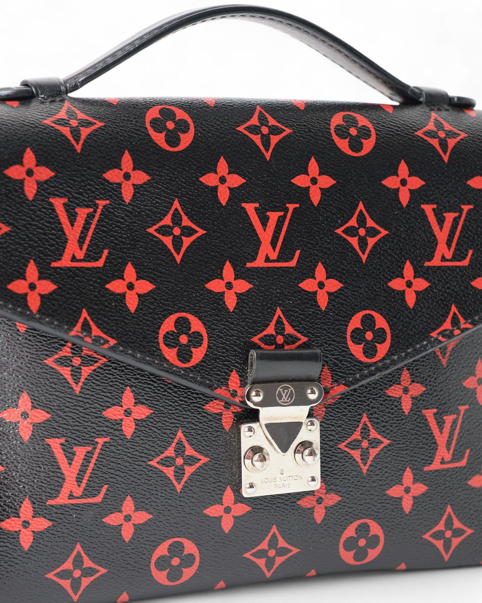 Louis Vuitton Mètis Infrarouge Black Clutch Bag For Sale 8