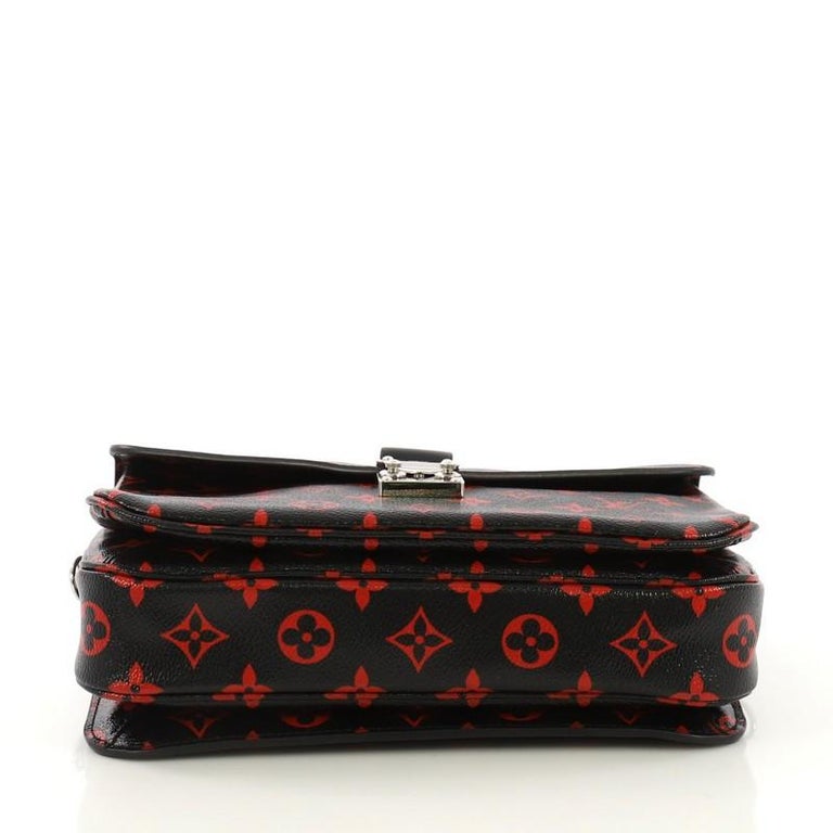 Louis Vuitton Black Bag Pochette Metis - 9 For Sale on 1stDibs