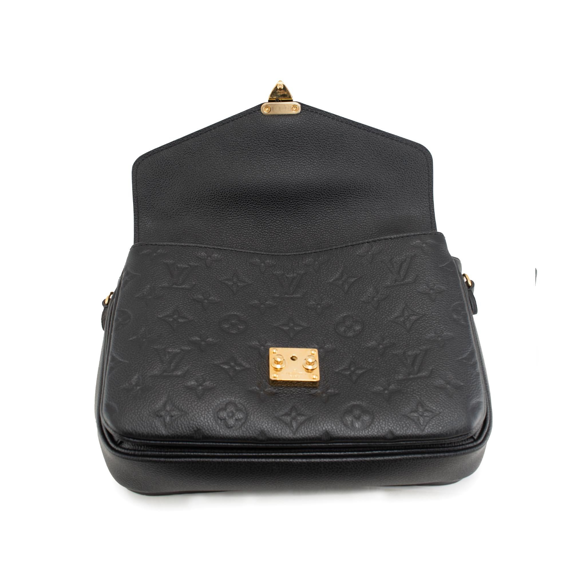 Louis Vuitton Pochette Métis M41487 Monogram Canvas Crossbody Shoulder Bag Pour femmes en vente