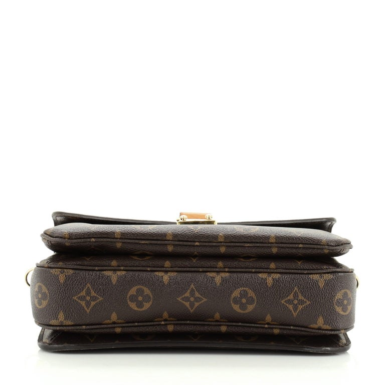 Louis Vuitton Pochette Metis Monogram Canvas For Sale at 1stdibs