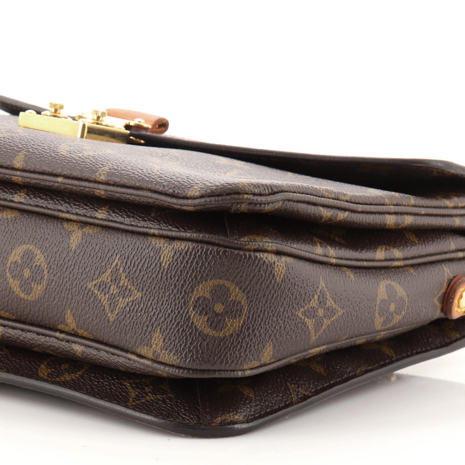 Louis Vuitton Pochette Metis Monogram Canvas In Fair Condition In NY, NY
