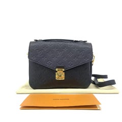 Louis Vuitton Pochette Mètis Monogram Empreinte Leather Black