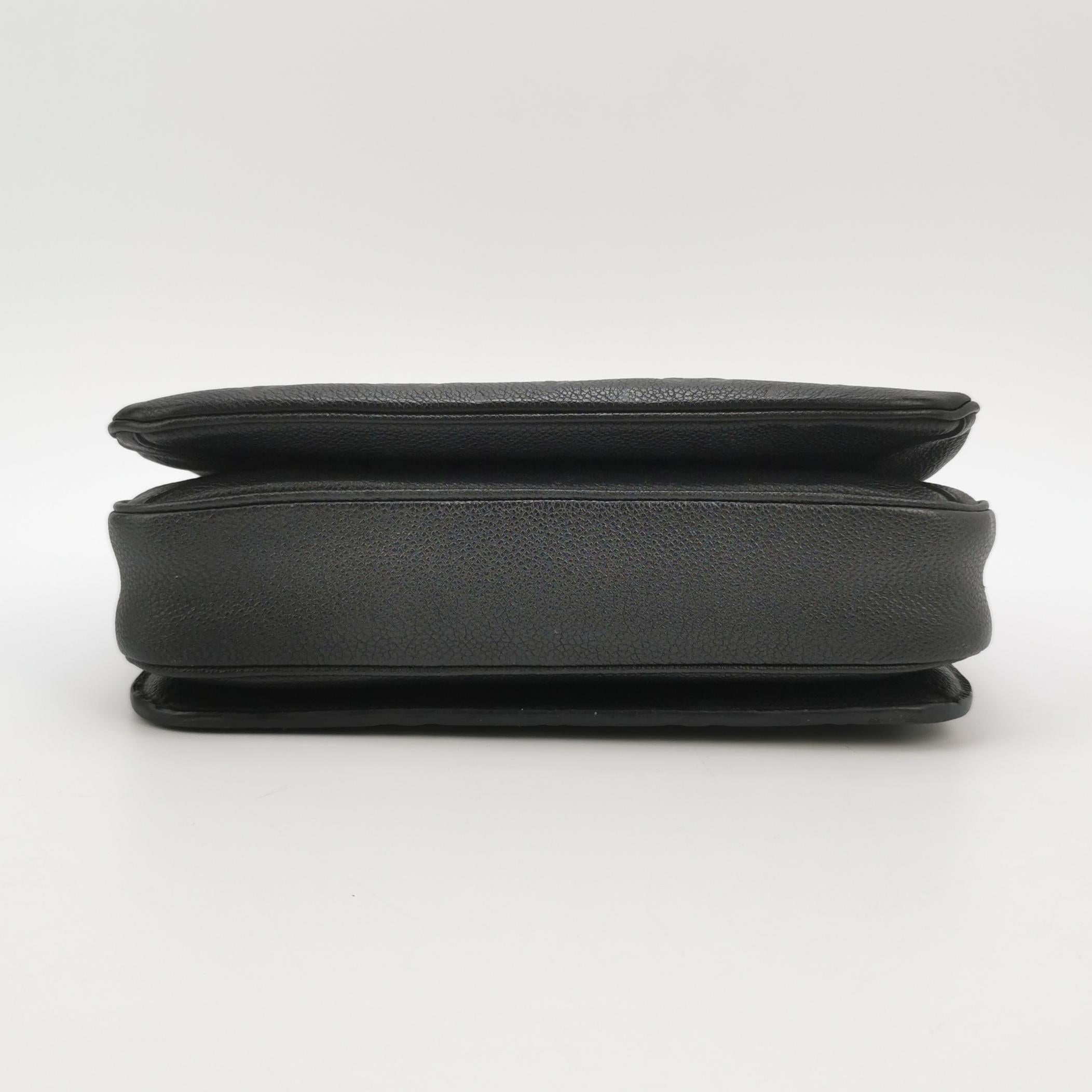 Louis Vuitton Pochette Métis Monogram Empreinte Leather Black For Sale 2