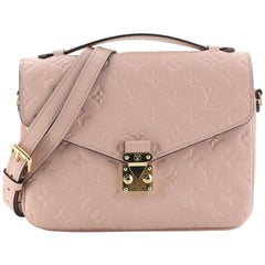Louis Vuitton Pochette Metis Monogrammiertes Empreinte-Leder