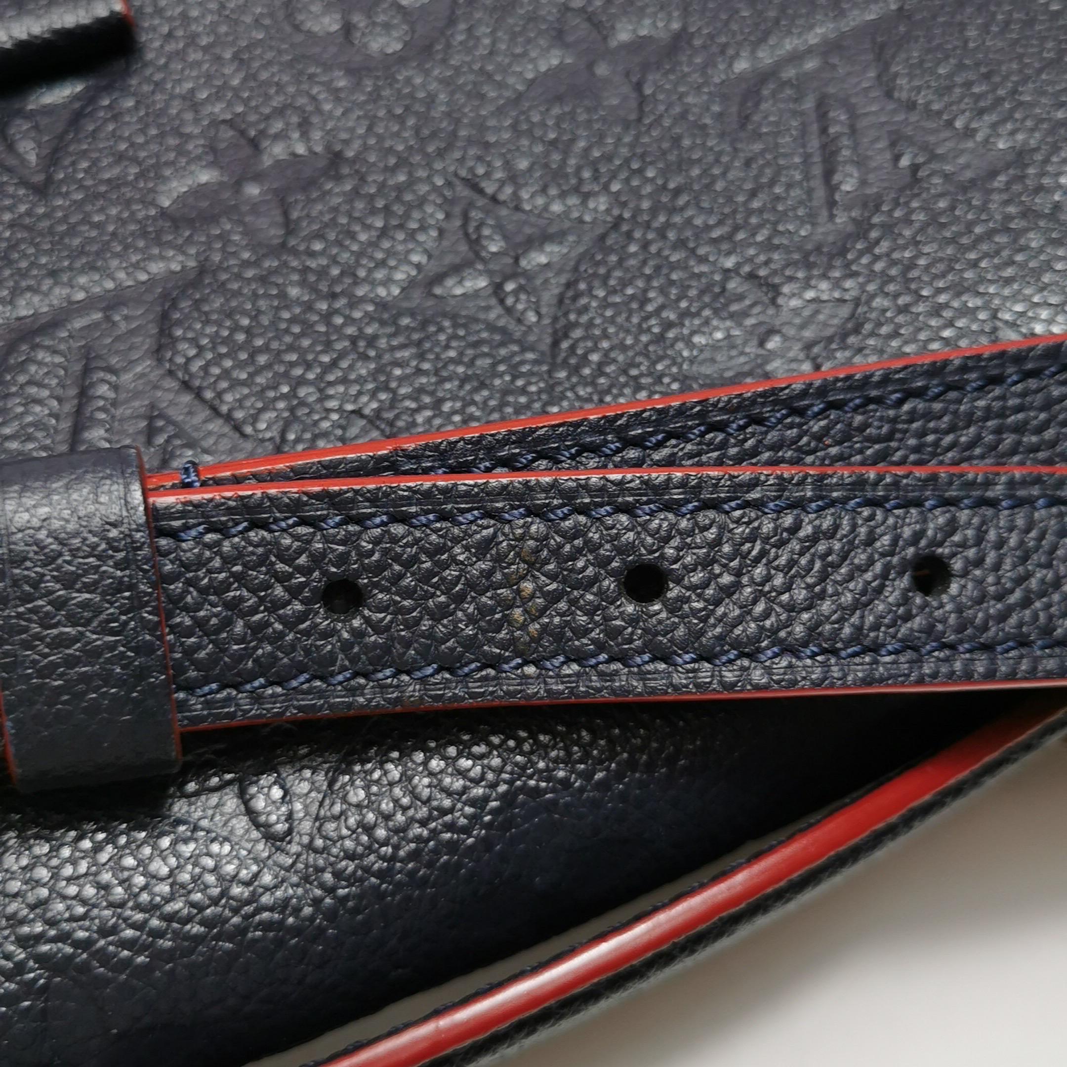 Louis Vuitton Pochette Métis Monogram Empreinte Leather Navy For Sale 5