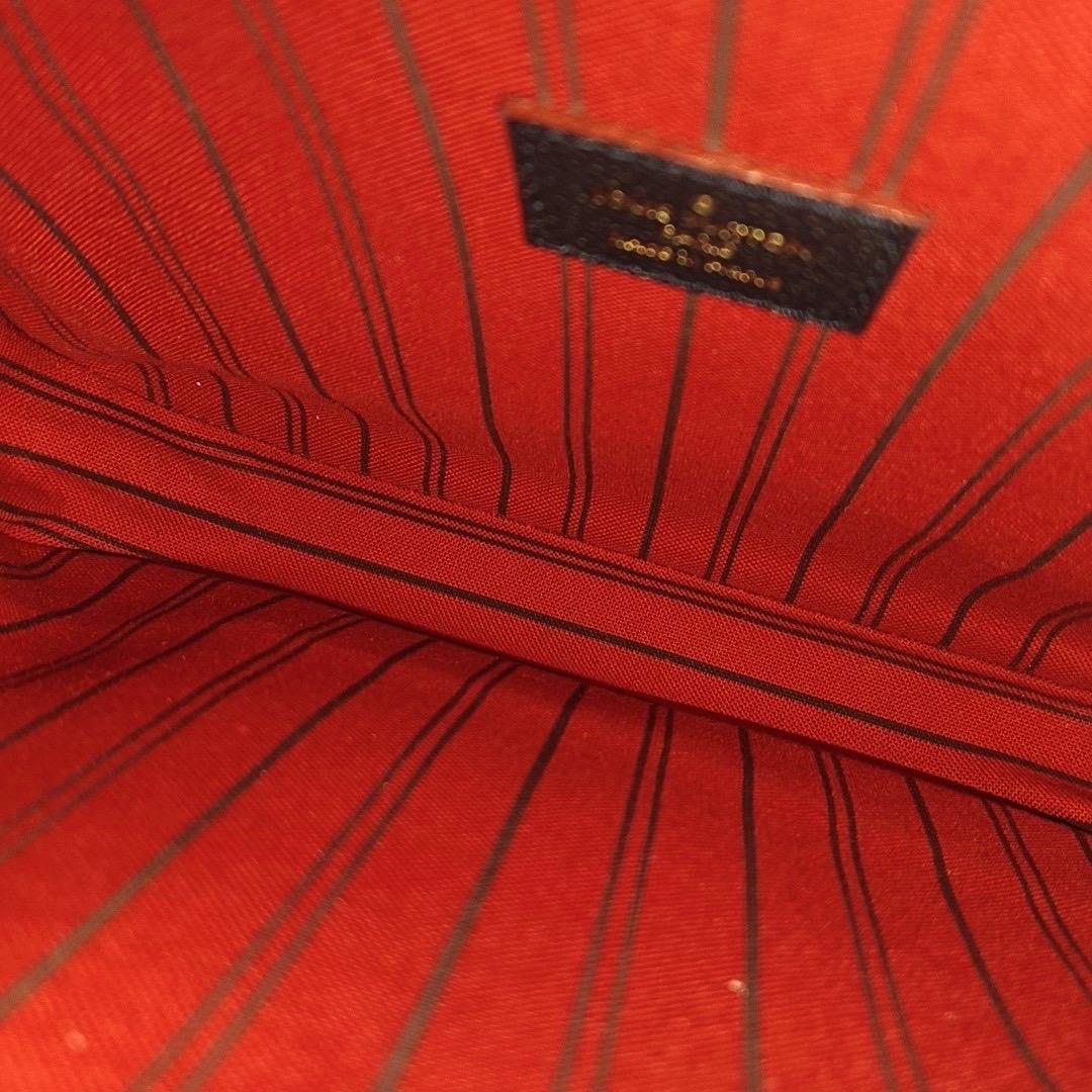 Louis Vuitton Pochette Métis Monogram Empreinte Leather Navy For Sale 6