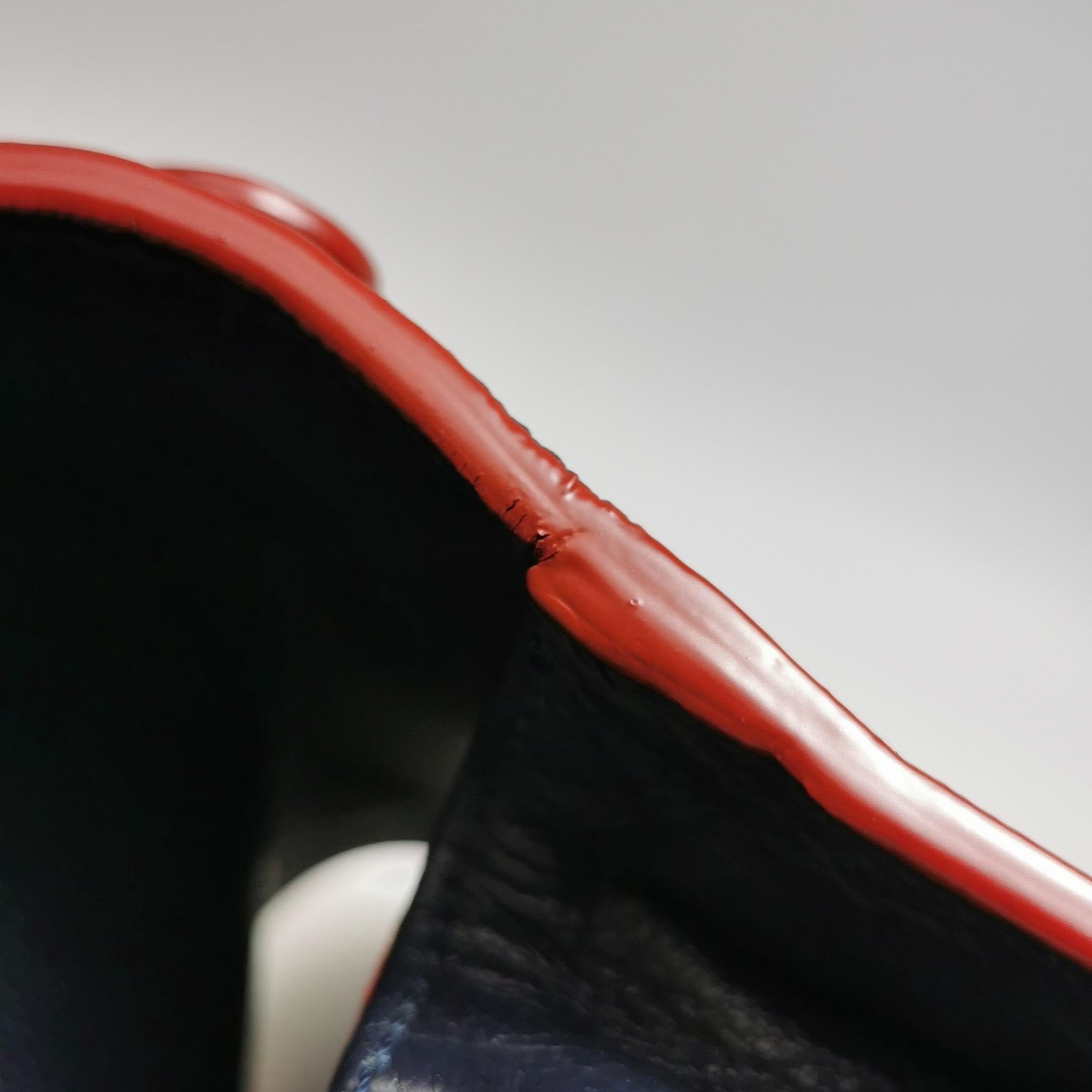 Louis Vuitton Pochette Métis Monogram Empreinte Leather Navy For Sale 15