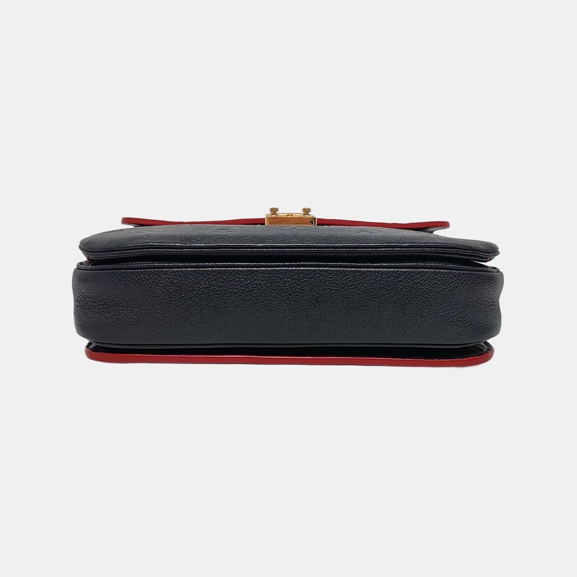 Louis Vuitton Pochette Métis Monogram Empreinte Leather Navy In Excellent Condition For Sale In AUBERVILLIERS, FR