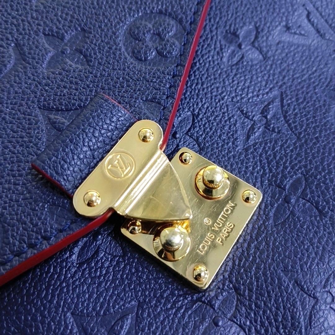 Louis Vuitton Pochette Métis Monogram Empreinte Leather Navy For Sale 4