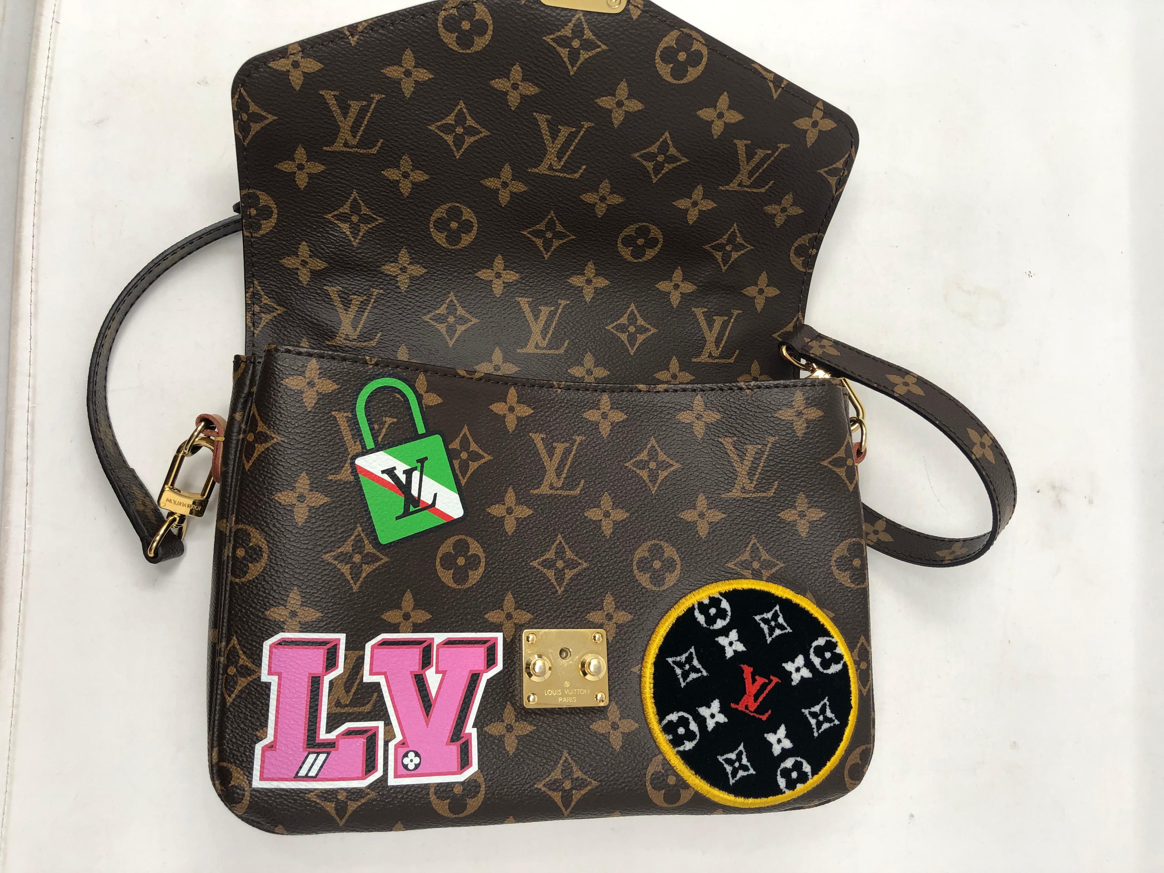 Louis Vuitton Pochette Metis Patches 2