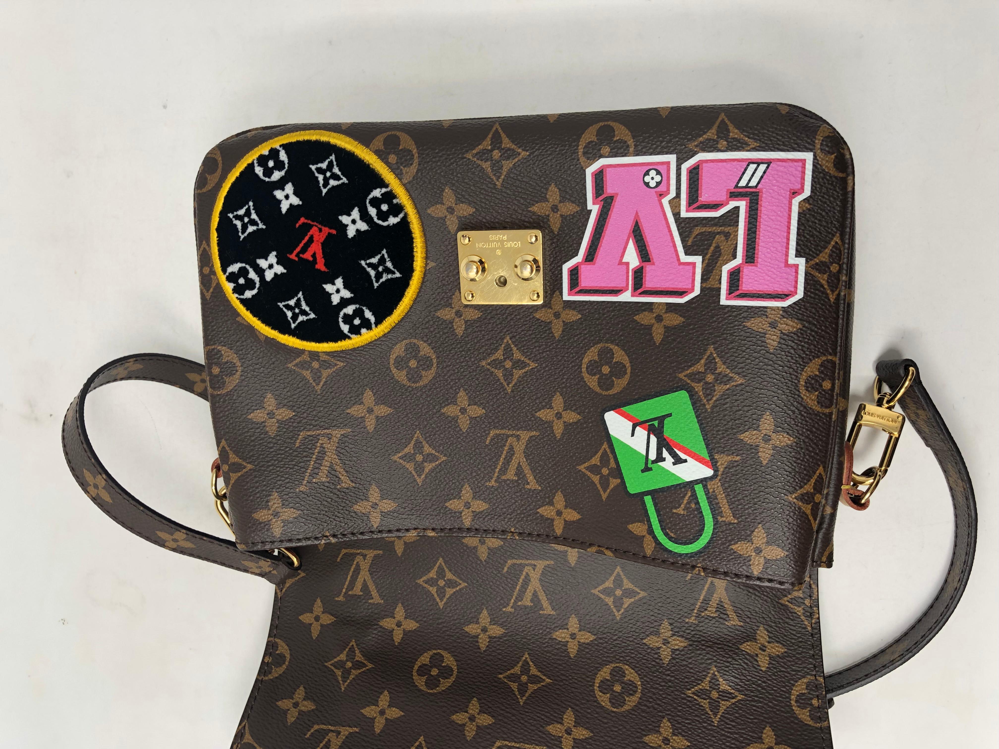Louis Vuitton Pochette Metis Patches 3