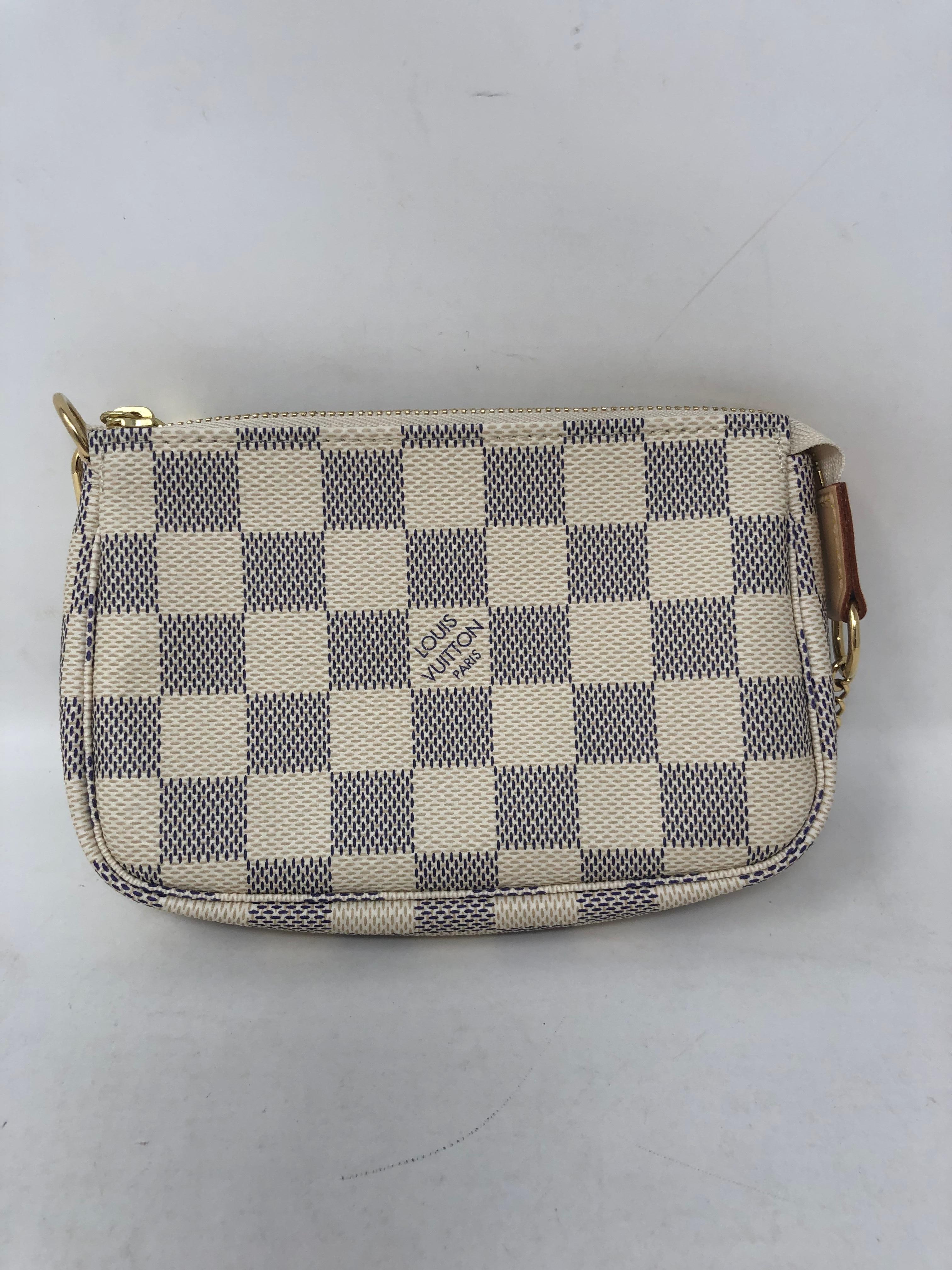 Louis Vuitton Pochette Mini Damier Azure Clutch In New Condition In Athens, GA