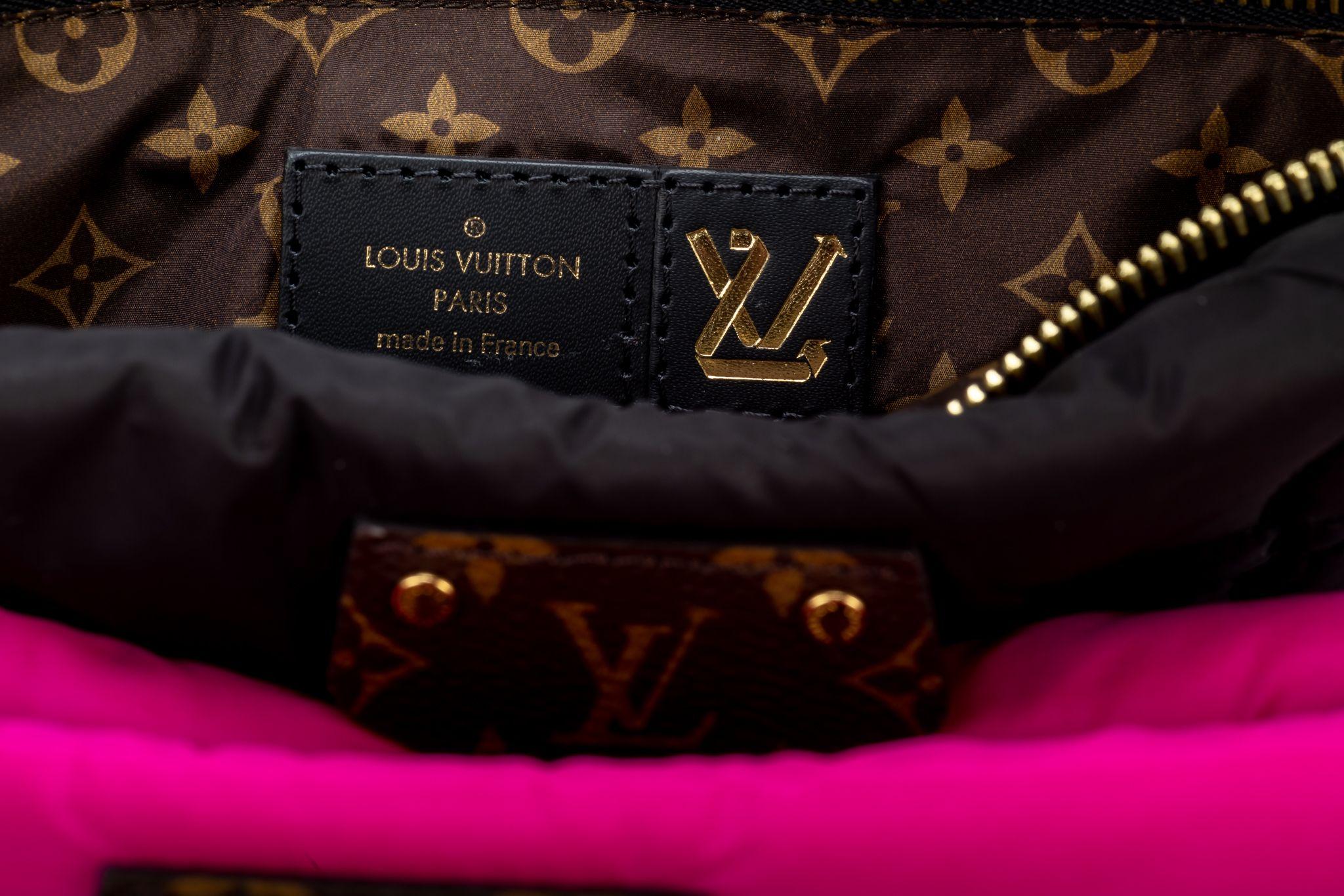 Louis Vuitton Pochette Pink Pillow NIB For Sale 5