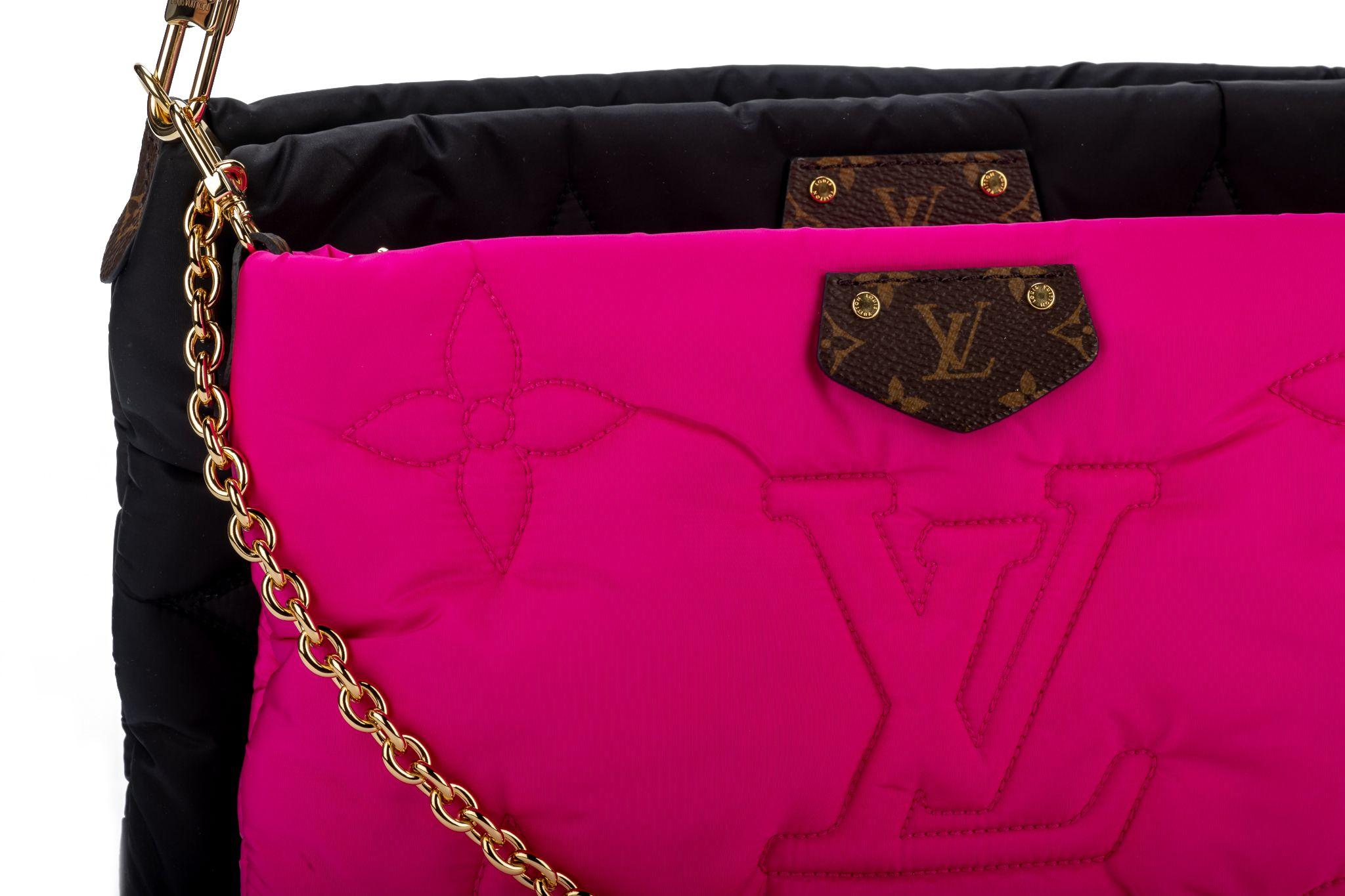 Louis Vuitton Pochette Pink Pillow NIB In New Condition For Sale In West Hollywood, CA