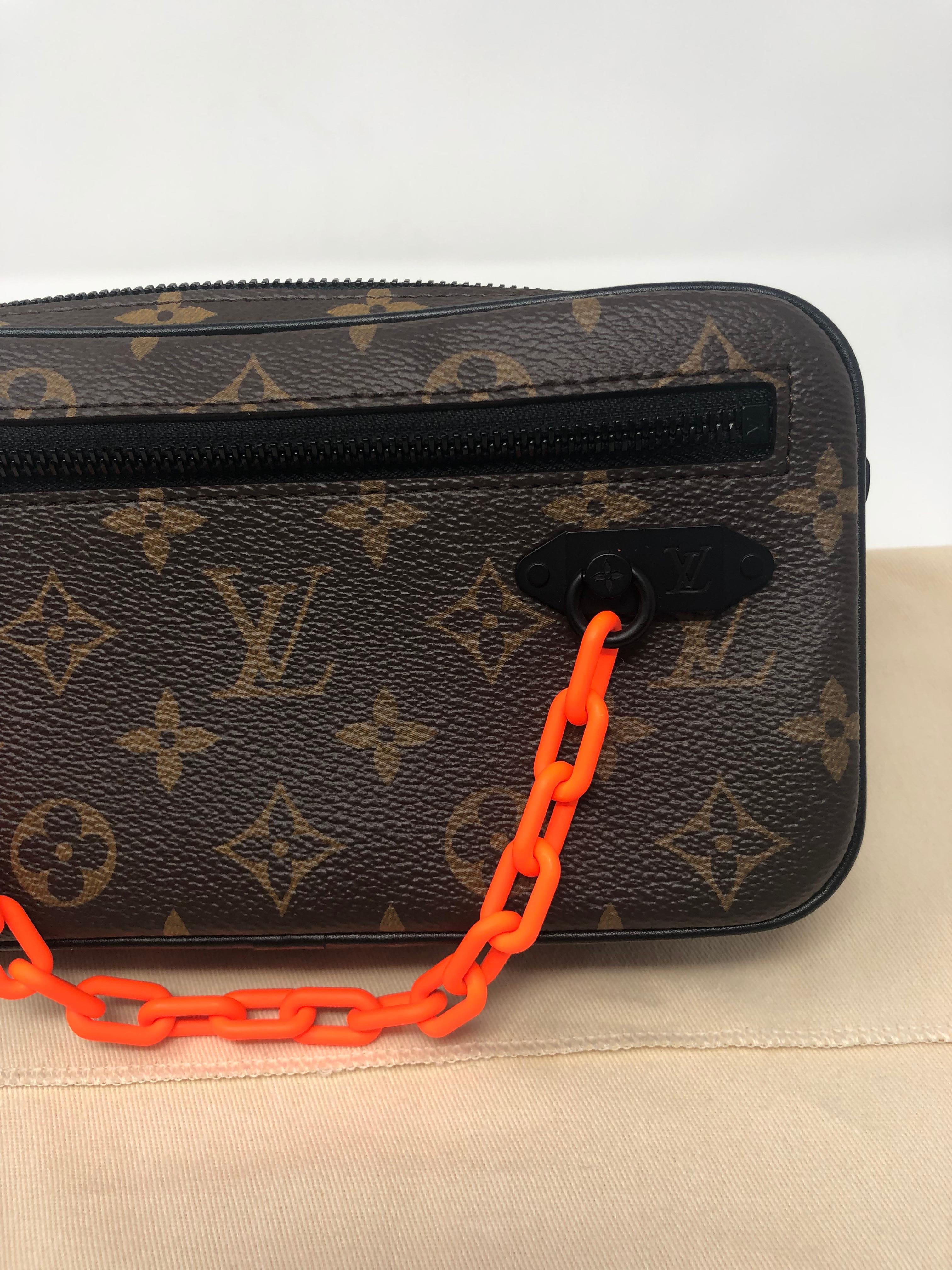 Louis Vuitton Pochette Volga  8