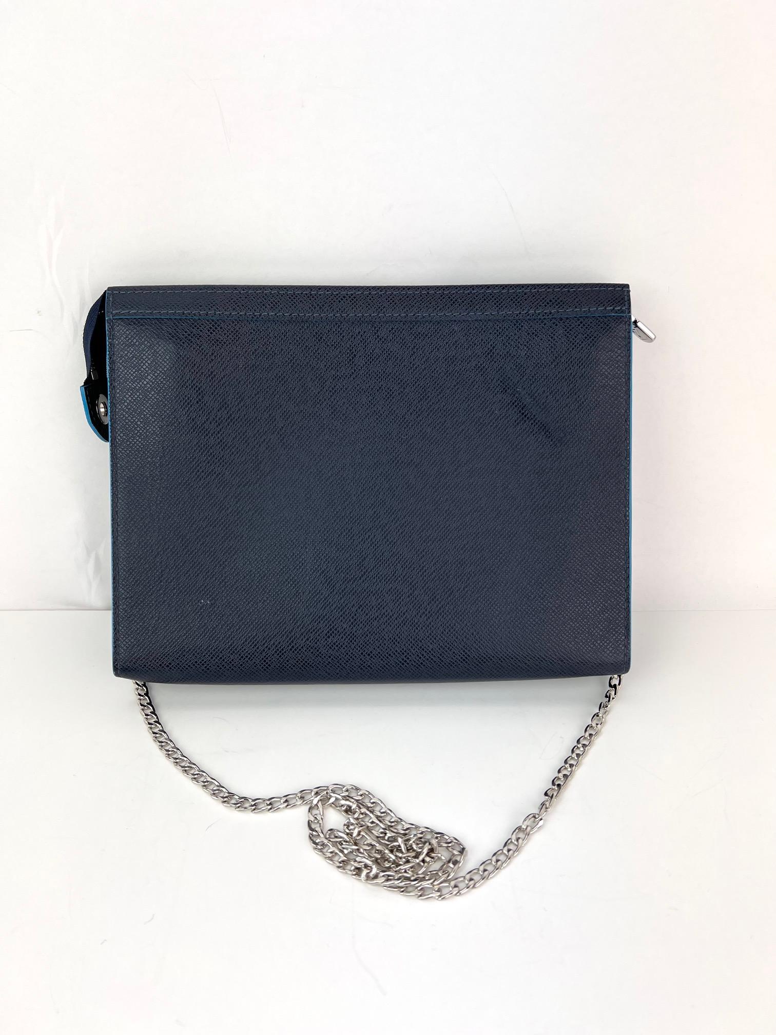 Louis Vuitton Pochette Voyage MM Taiga Dark Blue Leather Hand Bag Limited Ed For Sale 11