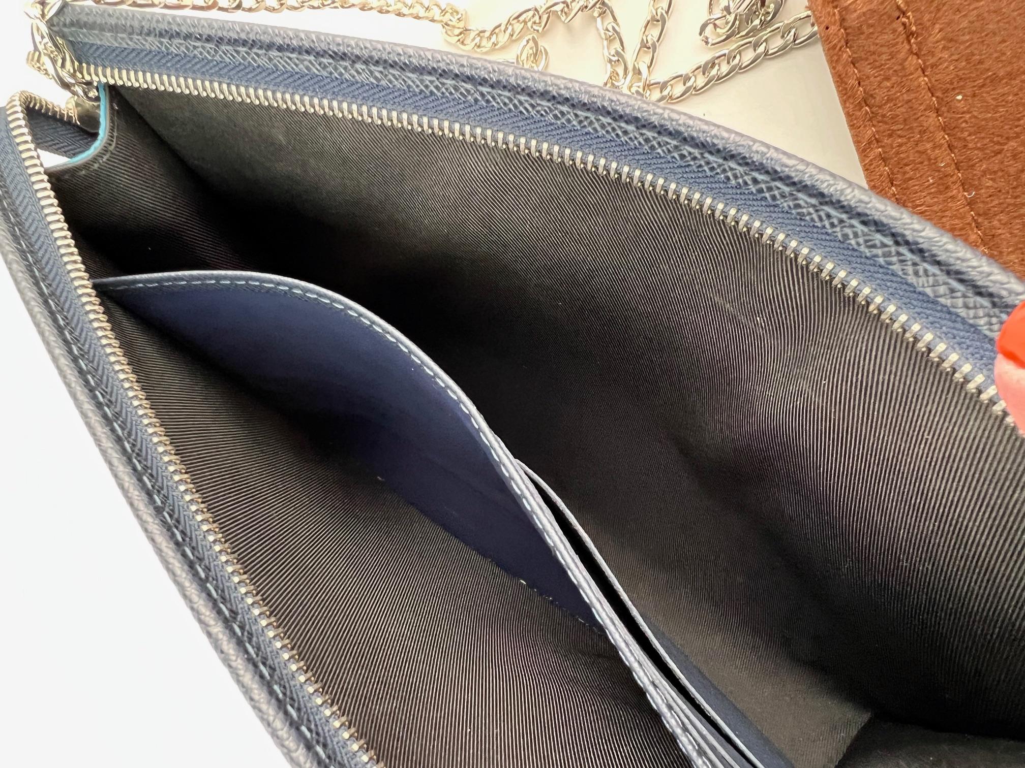Louis Vuitton Pochette Voyage MM Taiga Dark Blue Leather Hand Bag Limited Ed For Sale 1