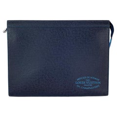 Louis Vuitton Pochette Voyage MM Taiga Dunkelblaue Lederhandtasche Limited Ed