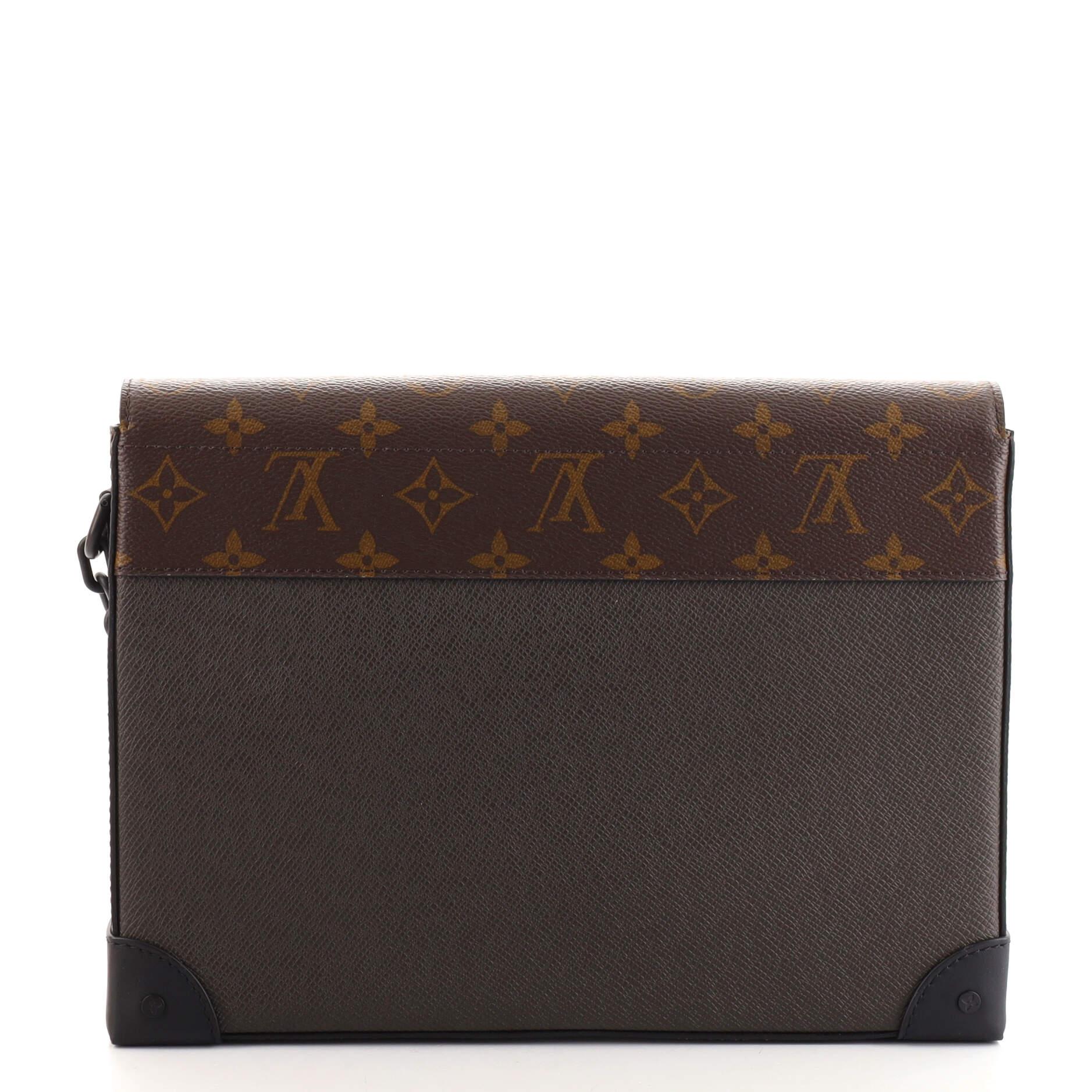 Louis Vuitton Pochette Voyage Steamer Leather and Monogram Canvas In Good Condition In NY, NY