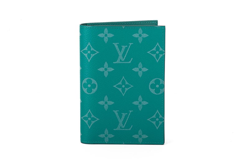 Louis Vuitton Pocket Organizer Monogram Taurillon Turquoise for Men